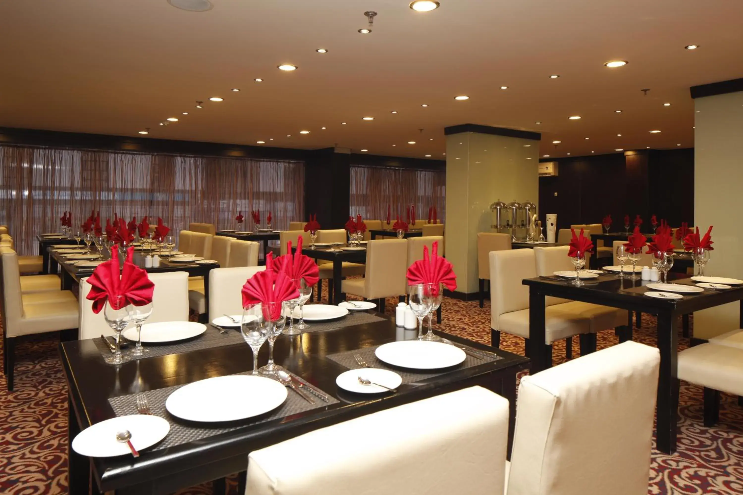 Food and drinks in Almsakn Alola Hotel Company Food and drinks in Almsakn Alola Hotel Company