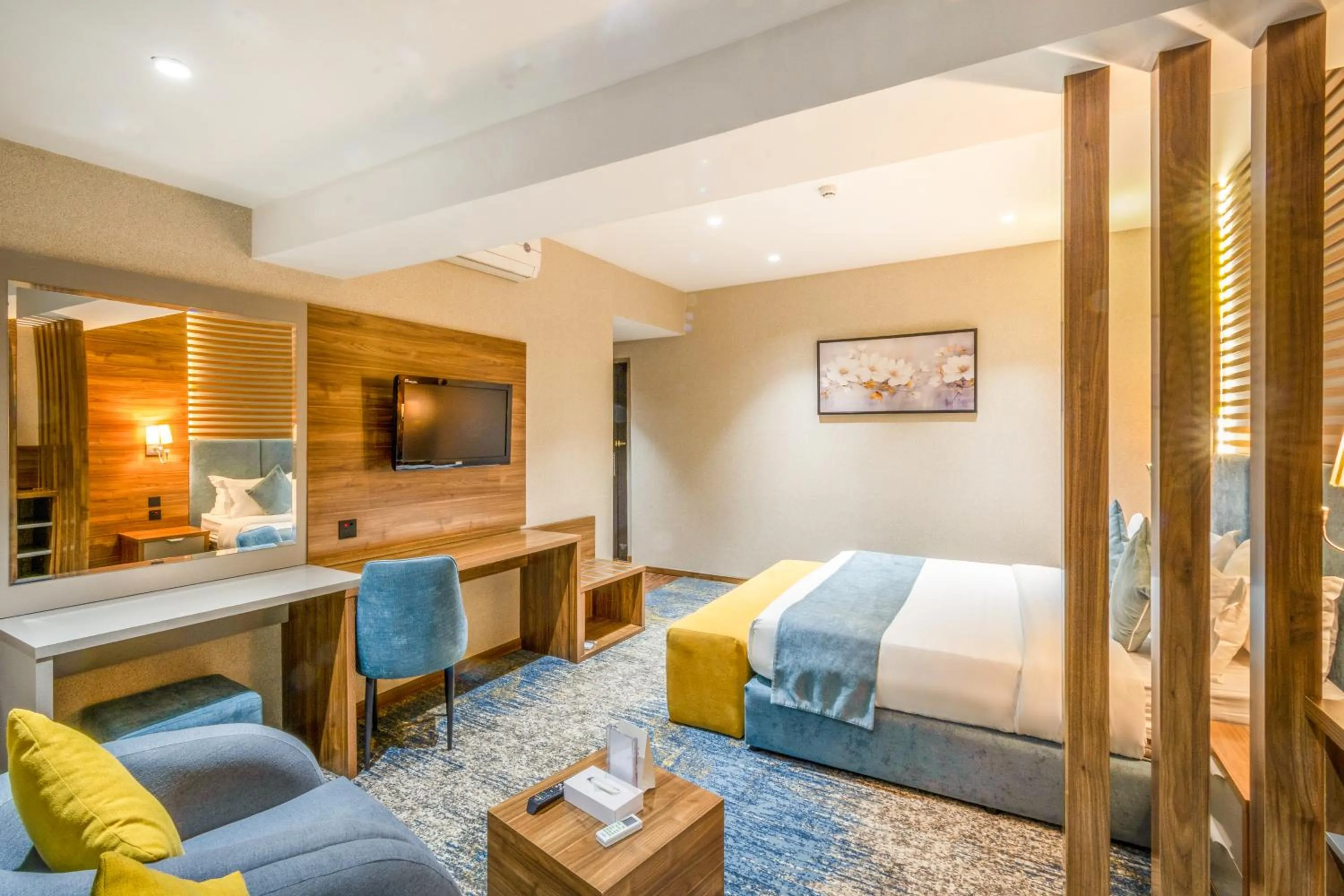 Bed in Almsakn Alola Hotel Company