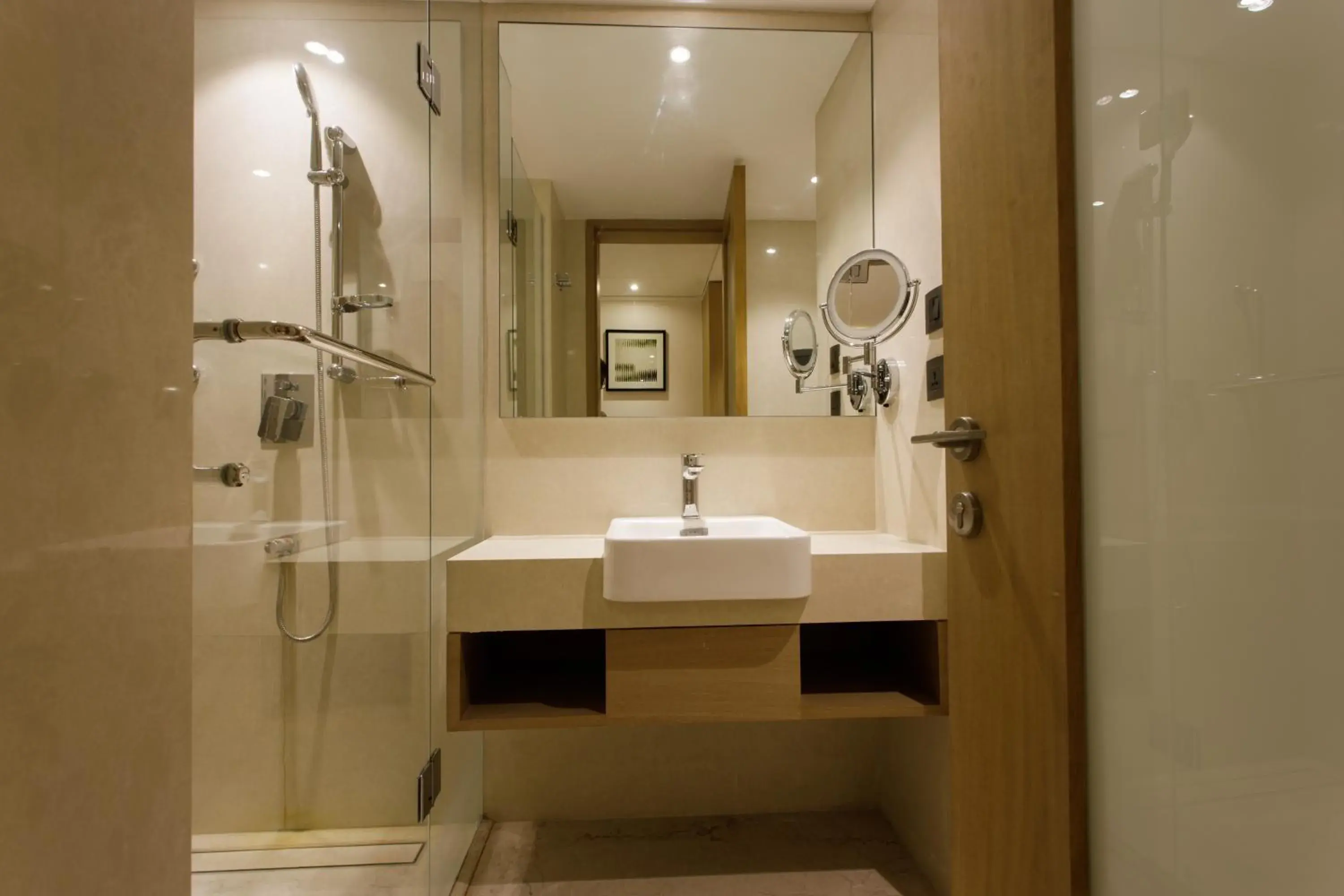 Grand Room Twin Bed in Sayaji Jamnagar Grand Room Twin Bed in Sayaji Jamnagar