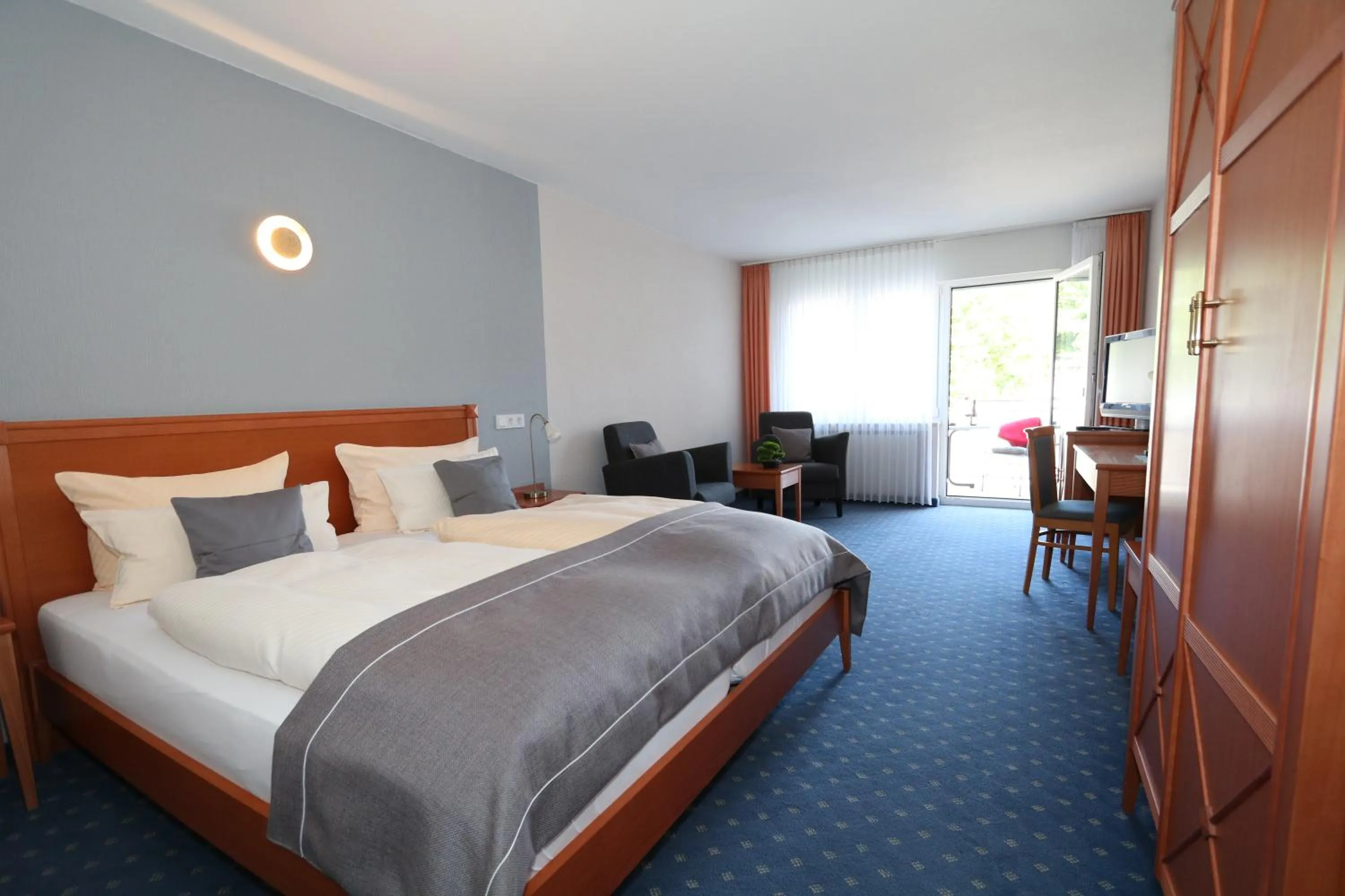 Bedroom, Bed in Hotel Ännchen