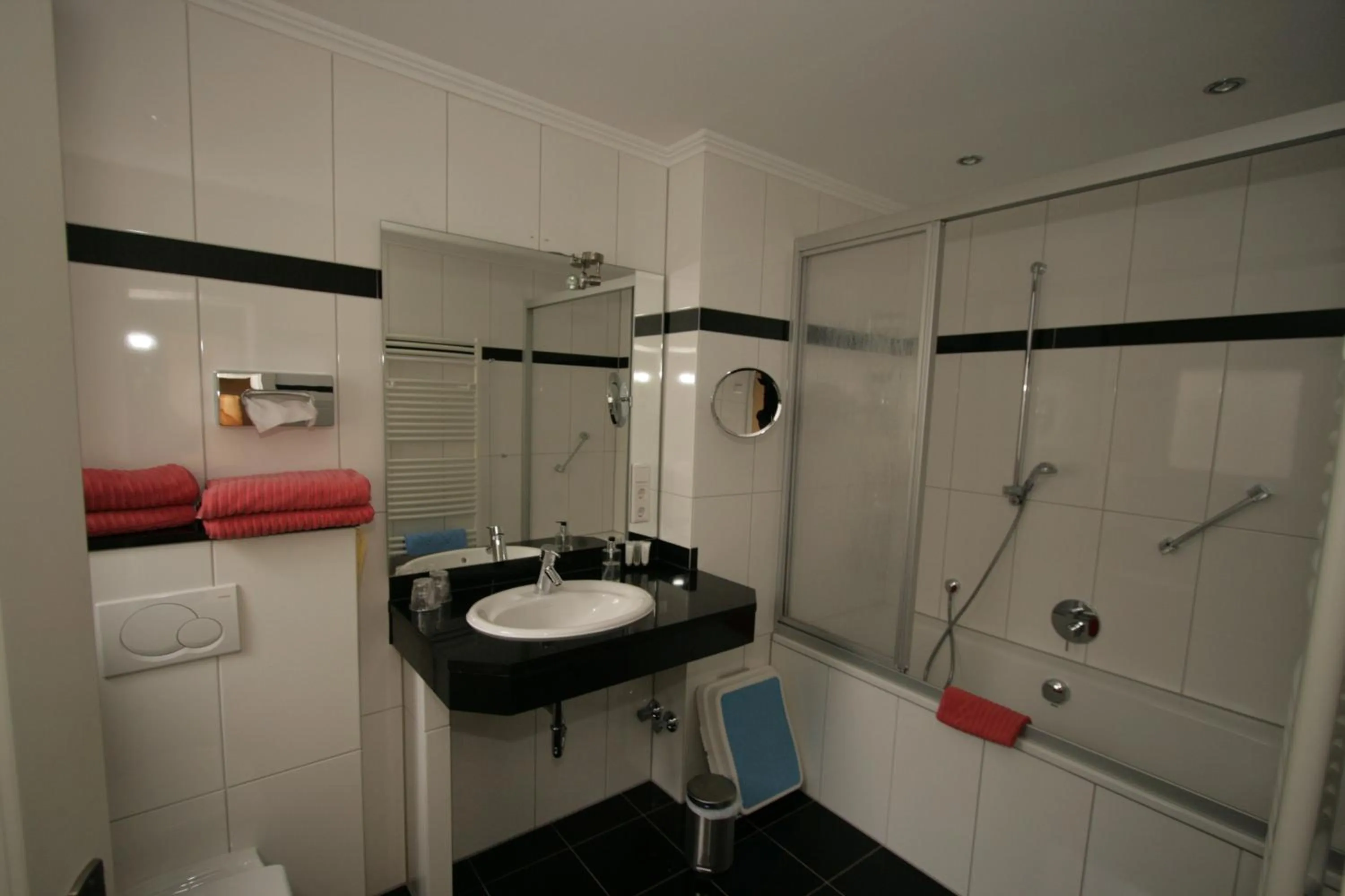 Bathroom in Hotel Ännchen