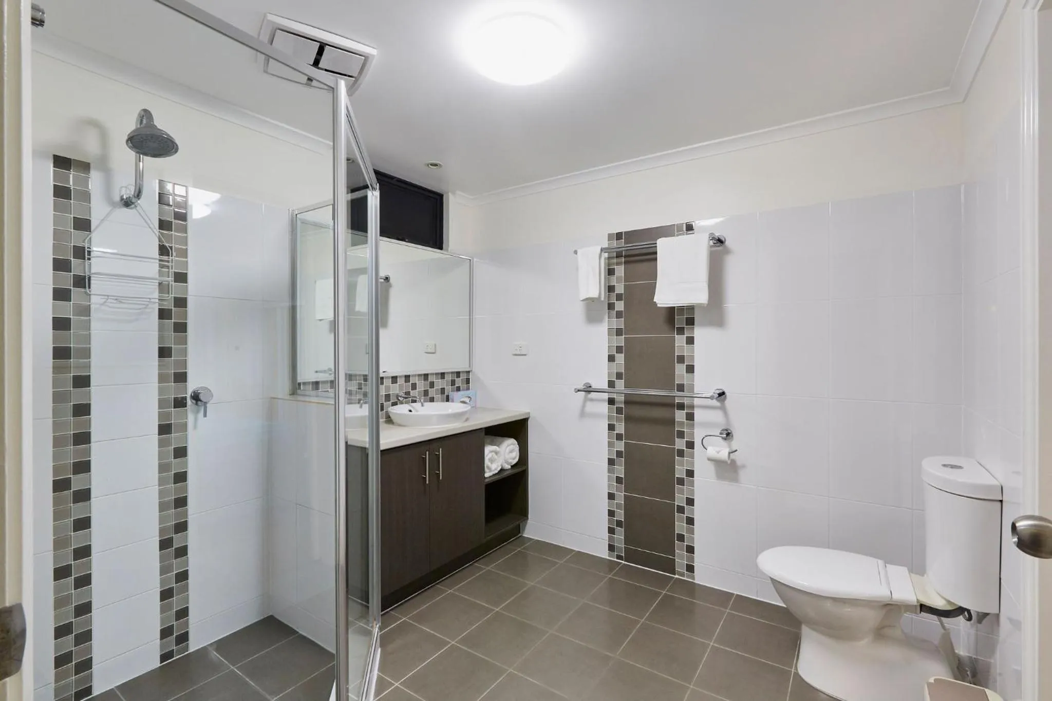 Shower in BIG4 Breeze Holiday Parks - Busselton