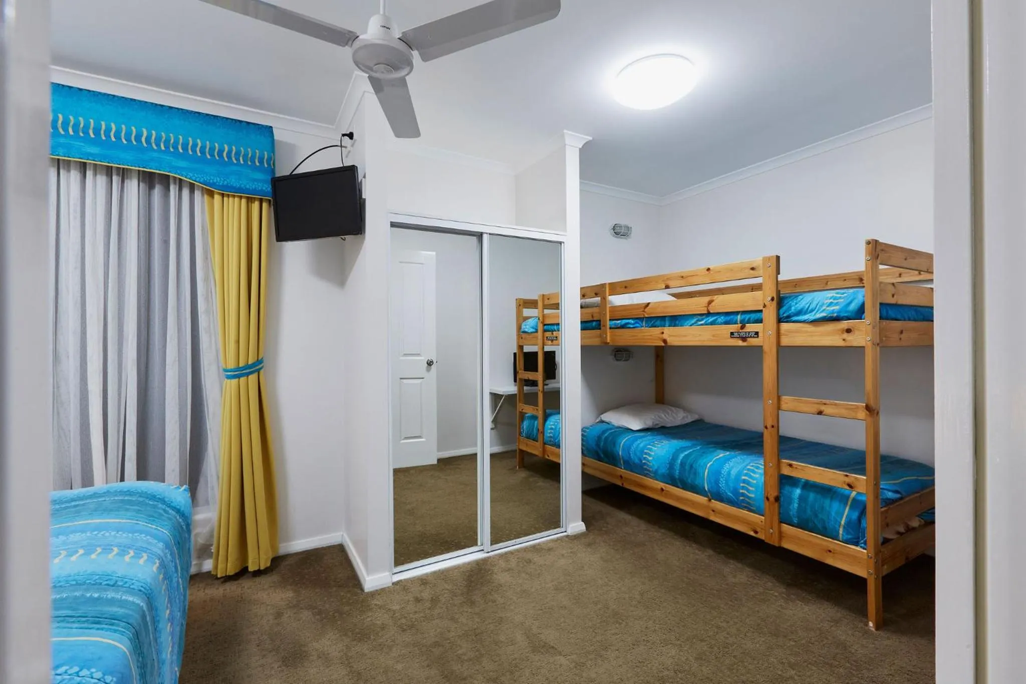 Beach, Bed in BIG4 Breeze Holiday Parks - Busselton