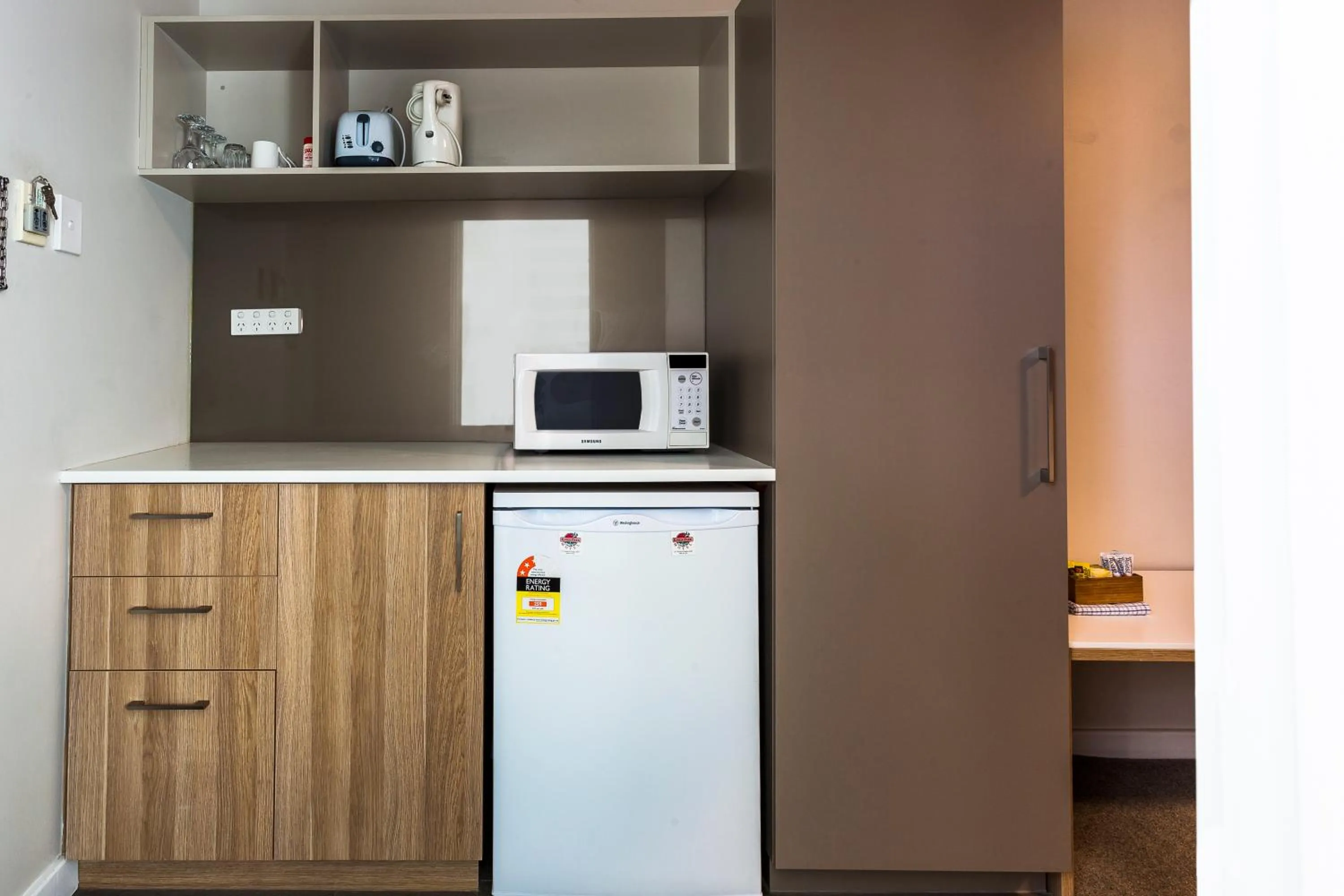 Coffee/tea facilities in Kings Park Motel