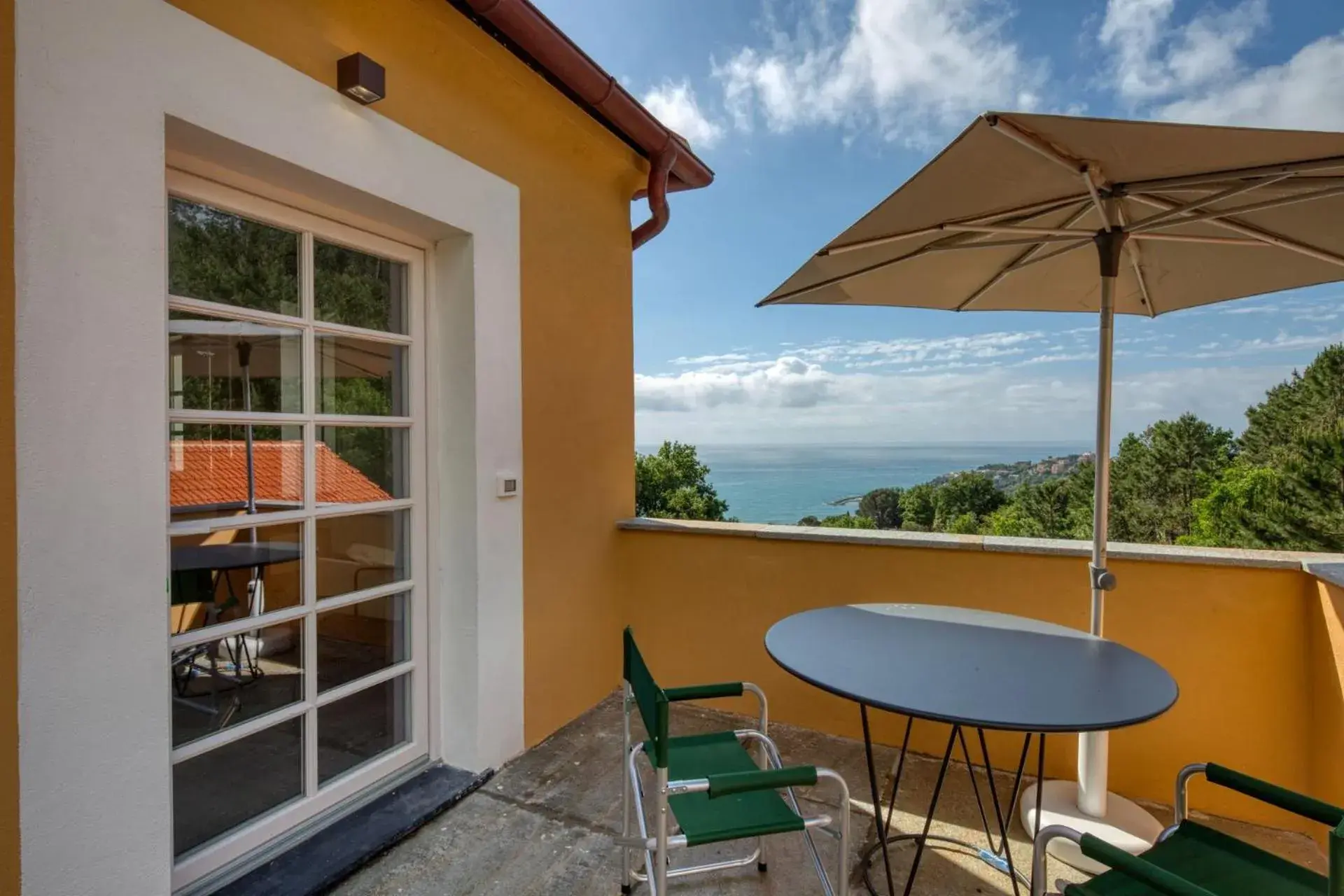 Apartment with Sea View in Mirandola Suites Apartment with Sea View in Mirandola Suites