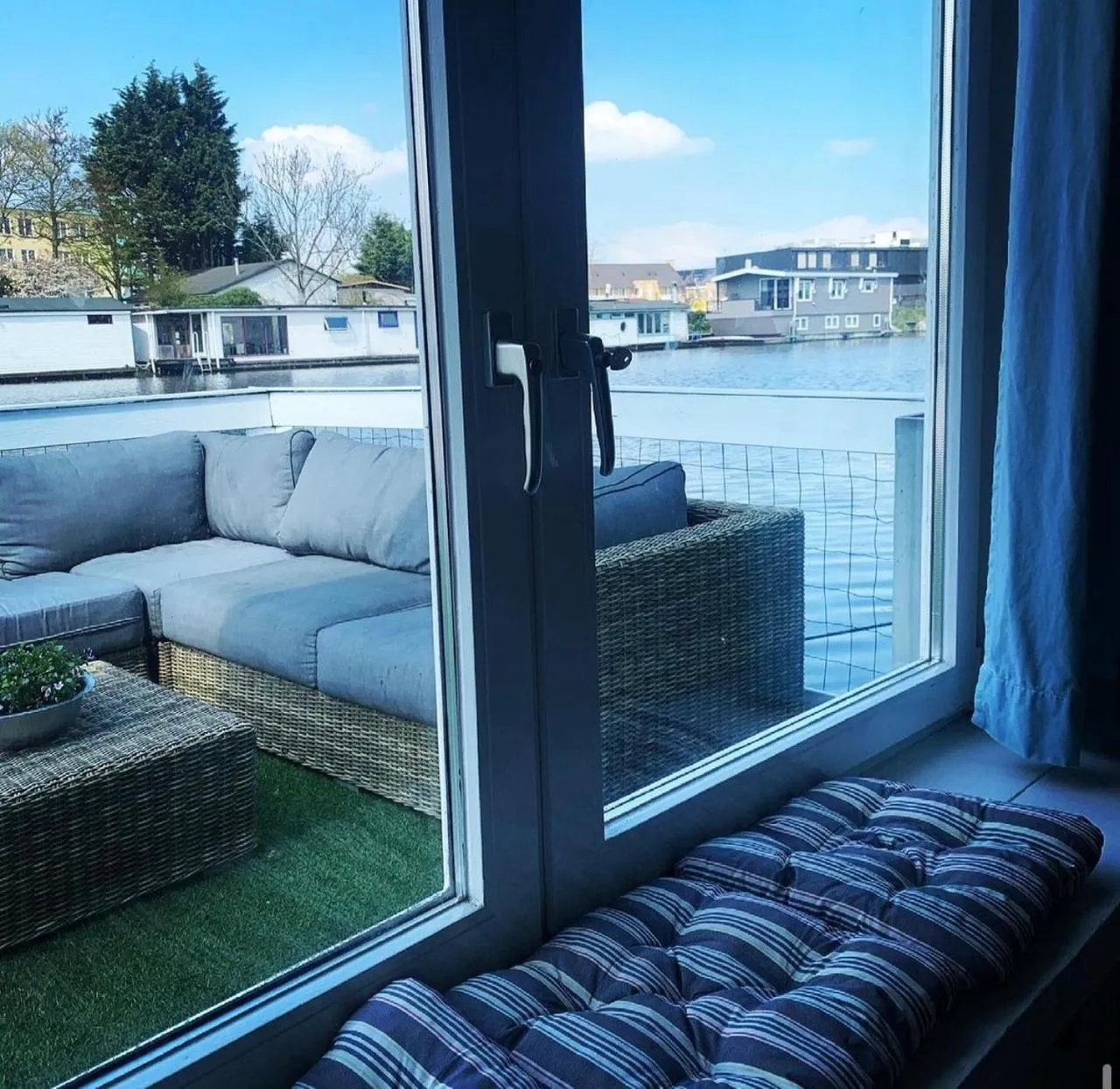 Amster Houseboat Bed without Breakfast