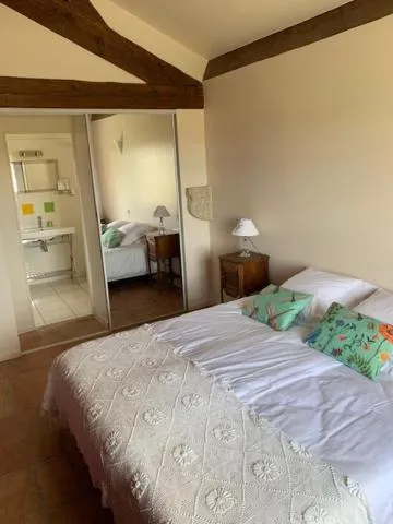 Bed in Chambres d'hôtes la Soulenque Luxury B & B