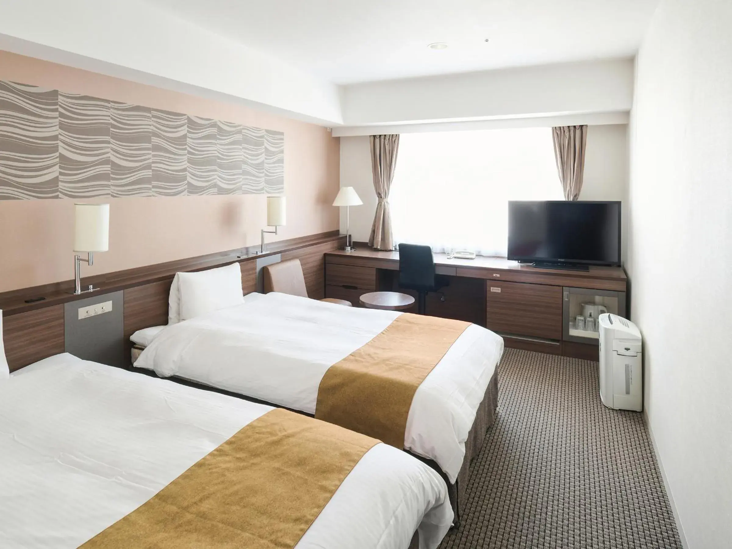 View (from property/room), Bed in Vessel Inn Sapporo Nakajima Park View (from property/room), Bed in Vessel Inn Sapporo Nakajima Park