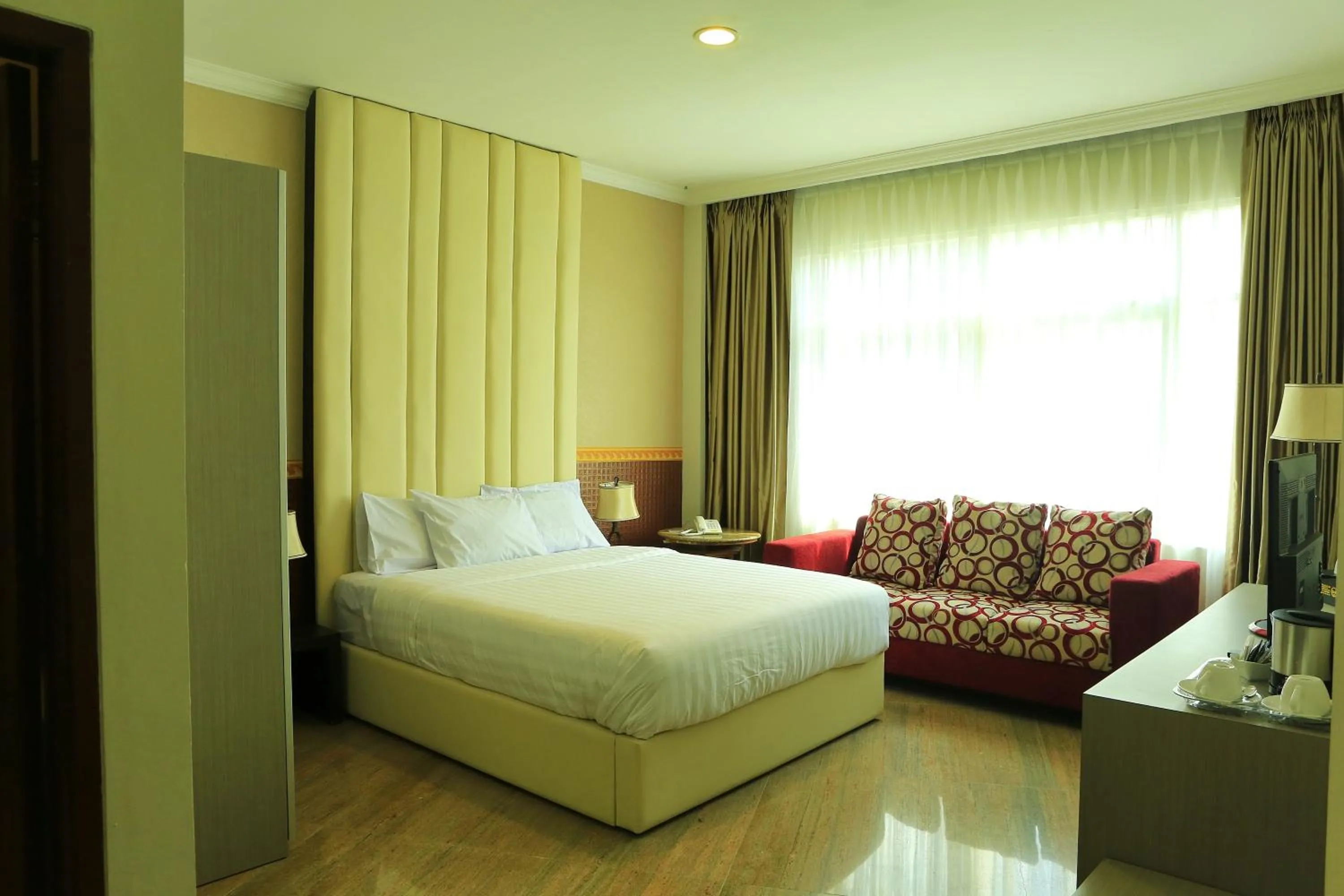 Photo of the whole room, Bed in Hotel 55