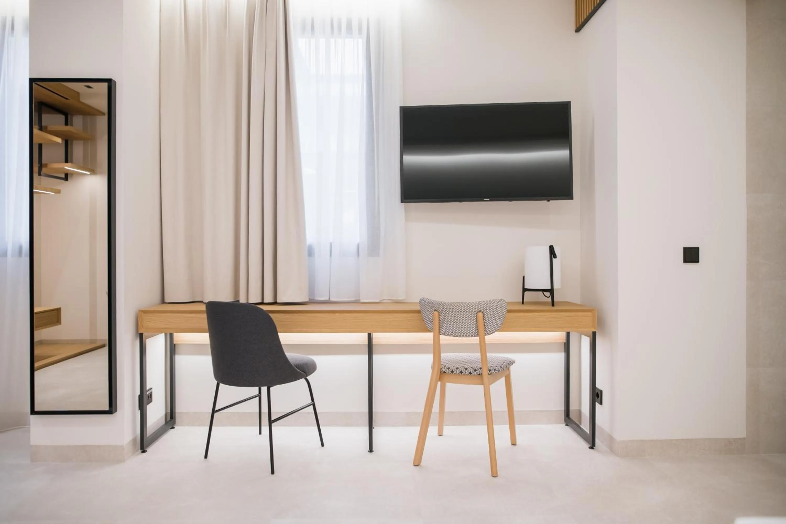 Seating area in MYR Puerta Serranos