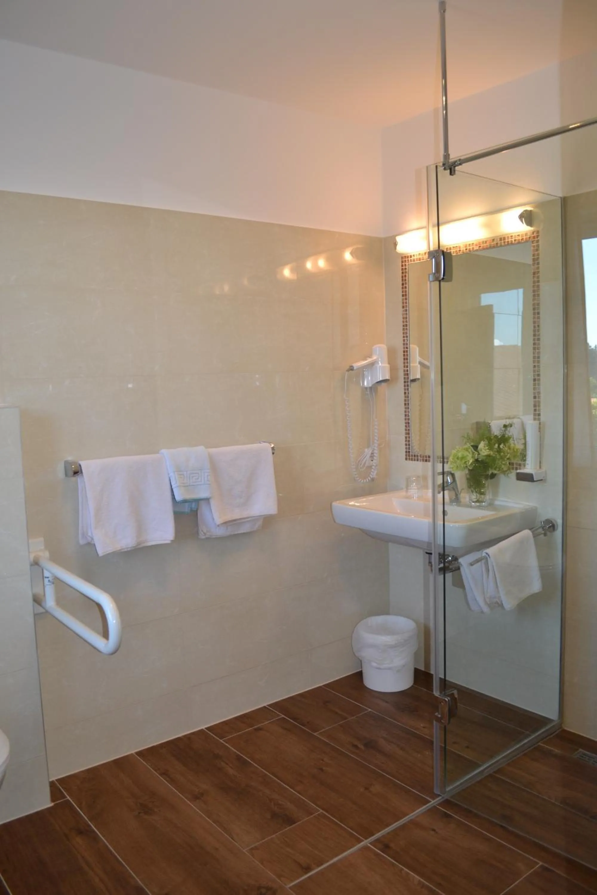 Bathroom in Hotel-Restaurant am Hochfuchs
