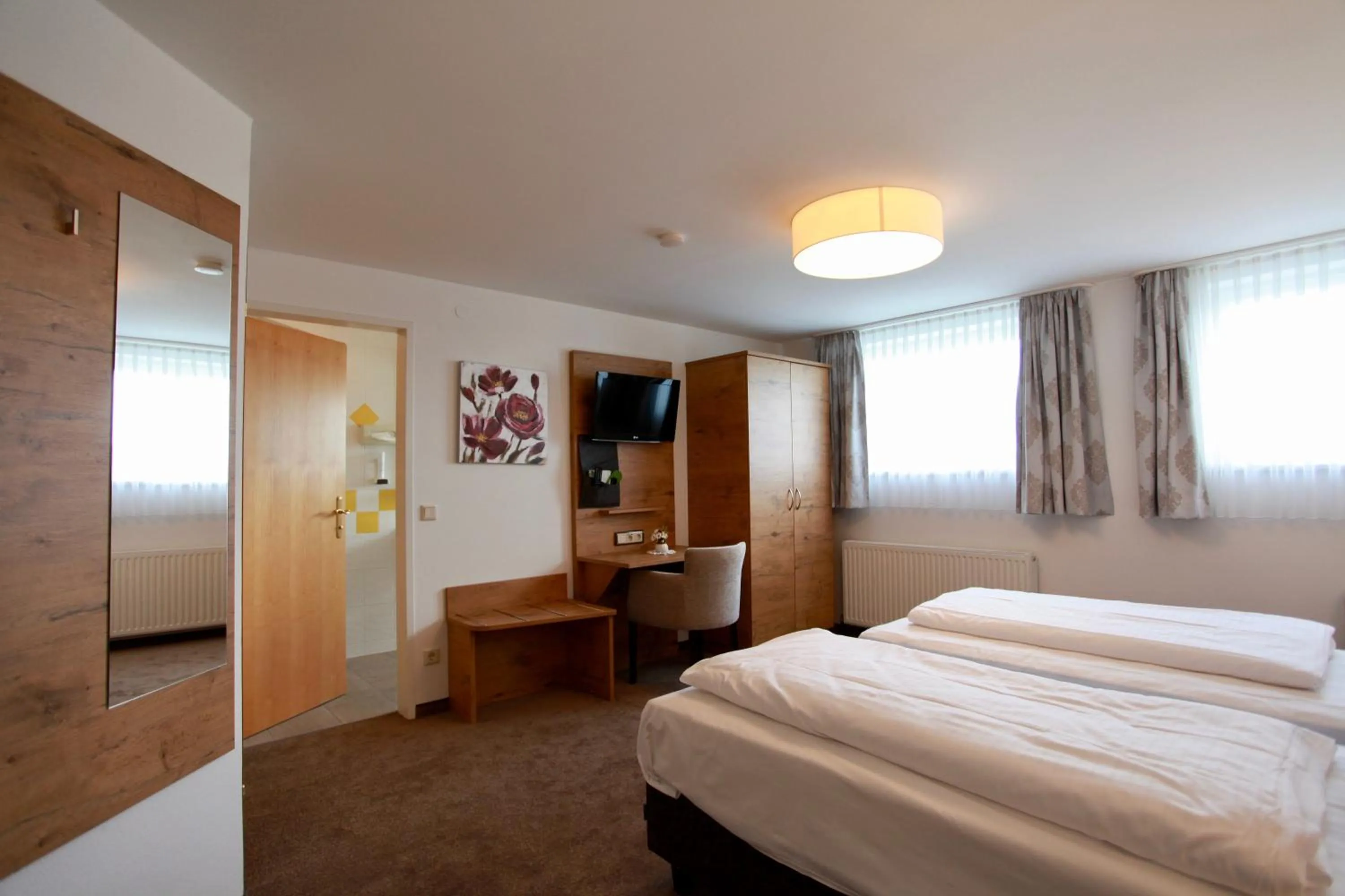 Photo of the whole room, Bed in Hotel-Restaurant am Hochfuchs