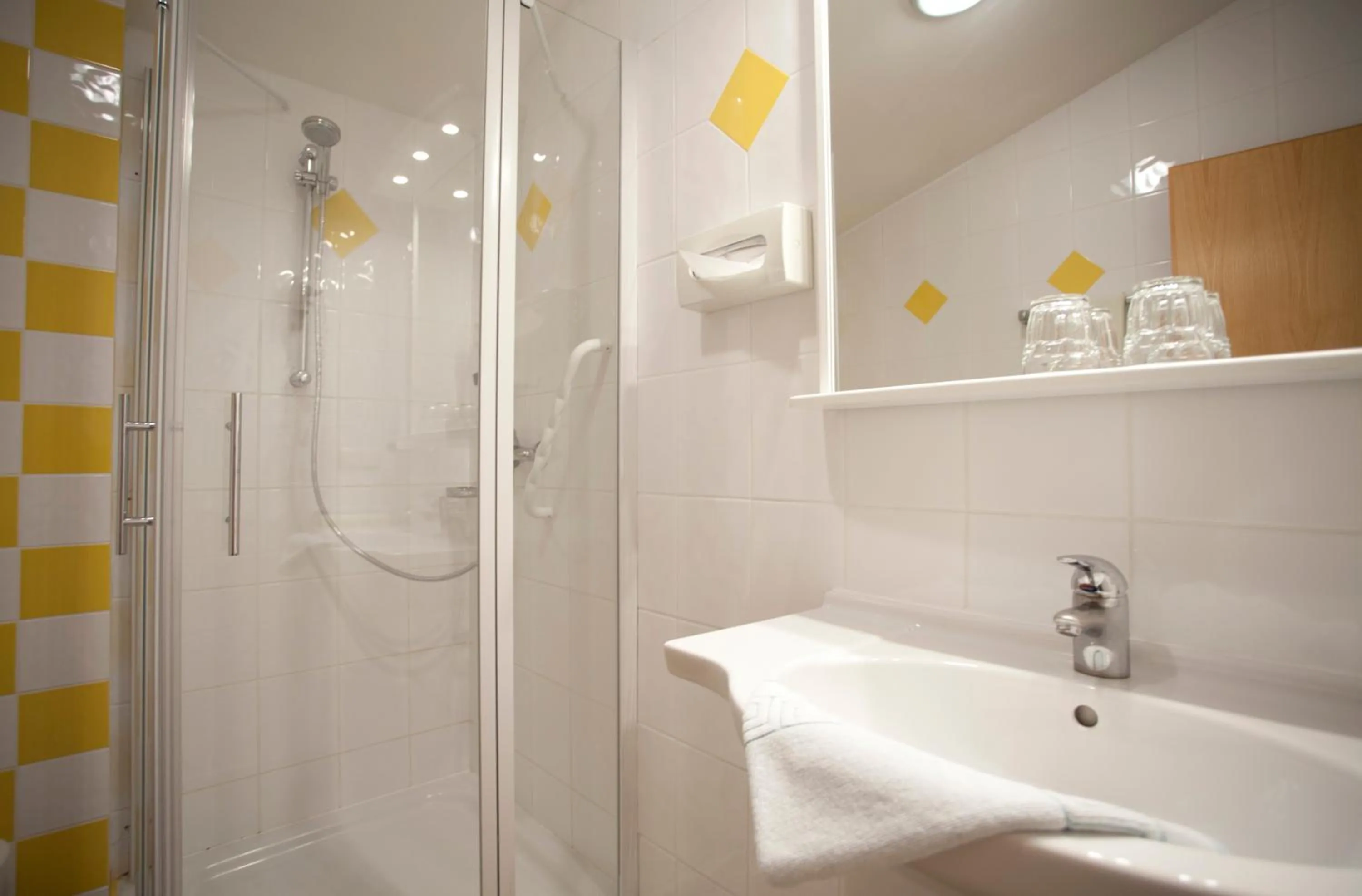 Shower in Hotel-Restaurant am Hochfuchs