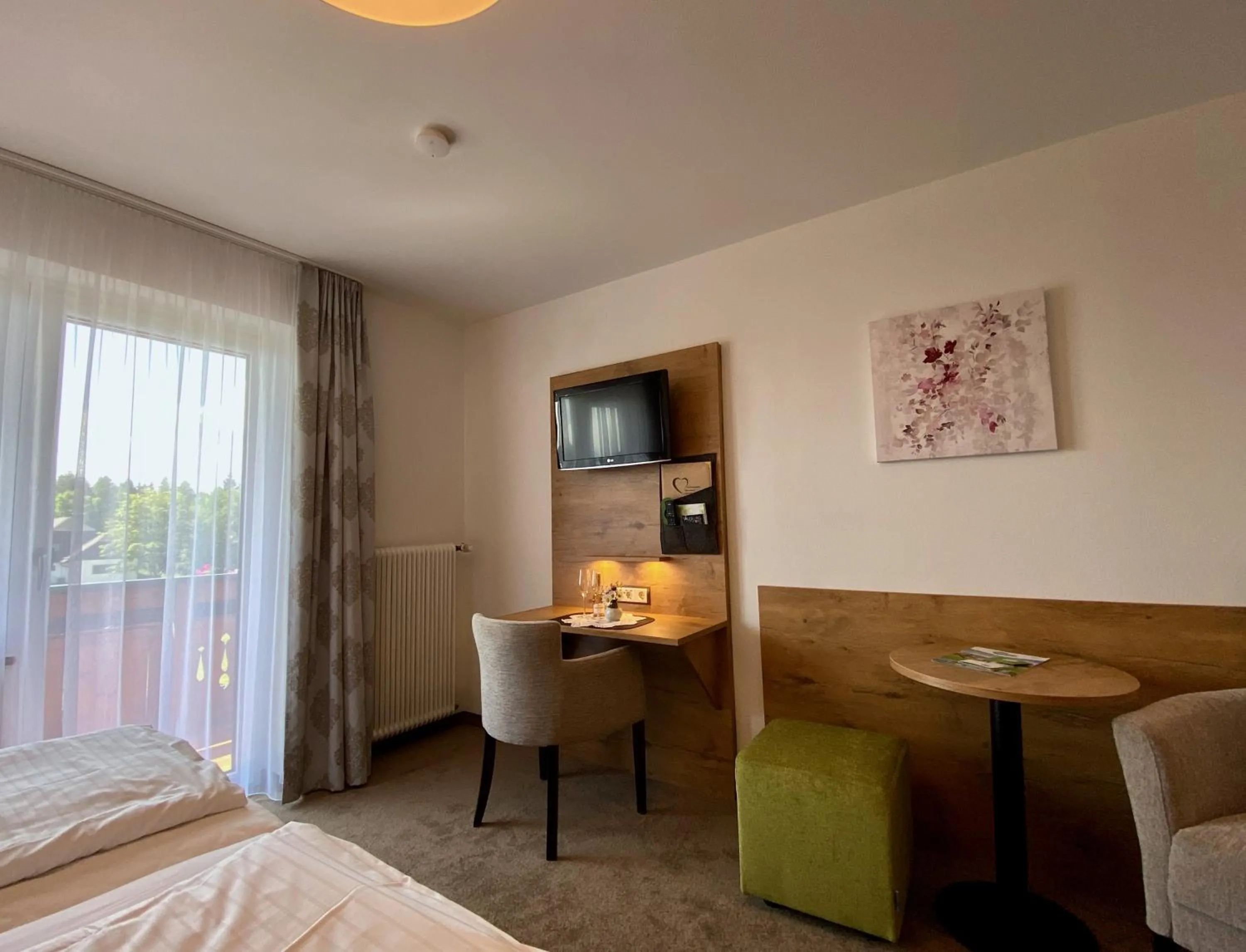 Photo of the whole room, Bed in Hotel-Restaurant am Hochfuchs