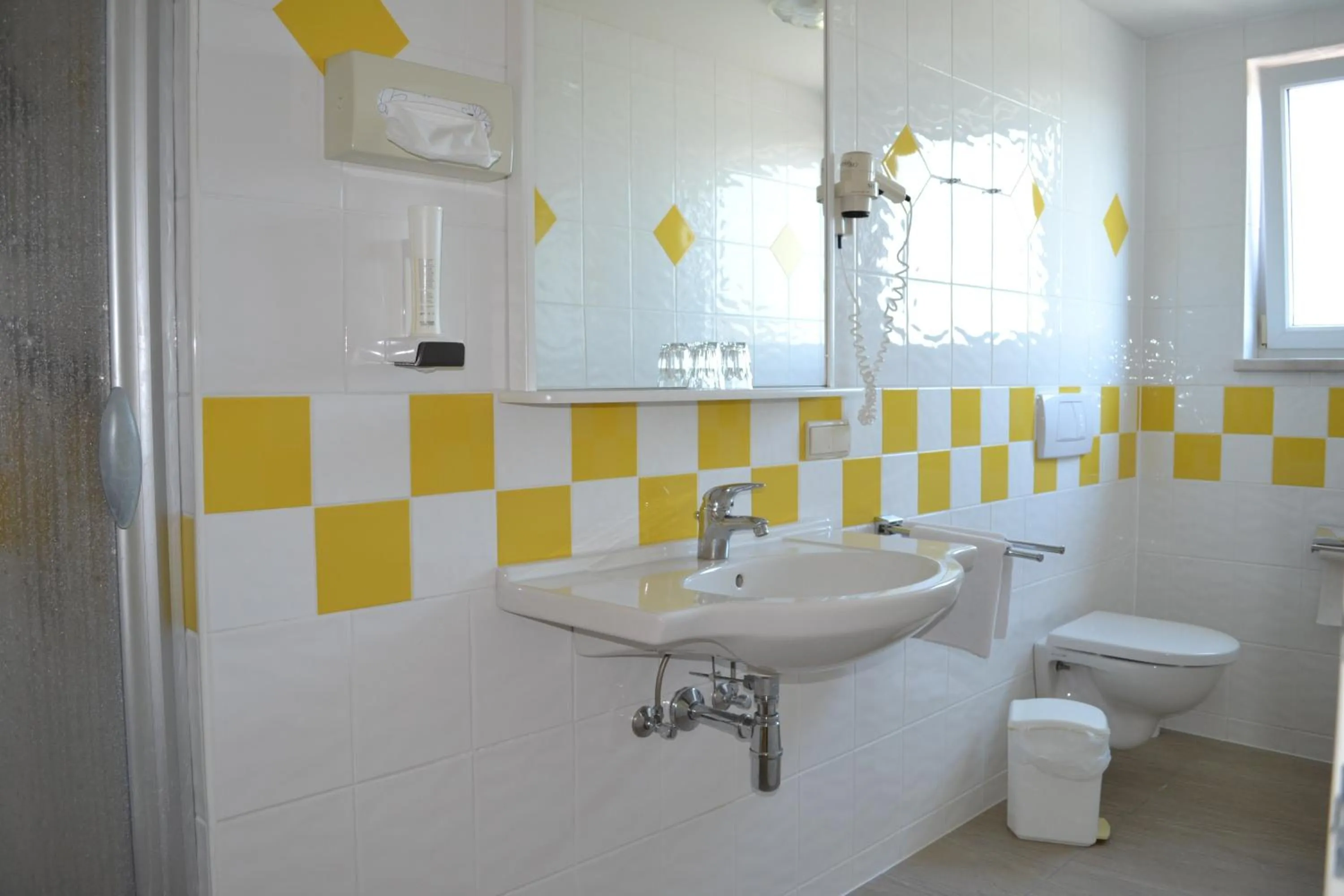 Toilet in Hotel-Restaurant am Hochfuchs