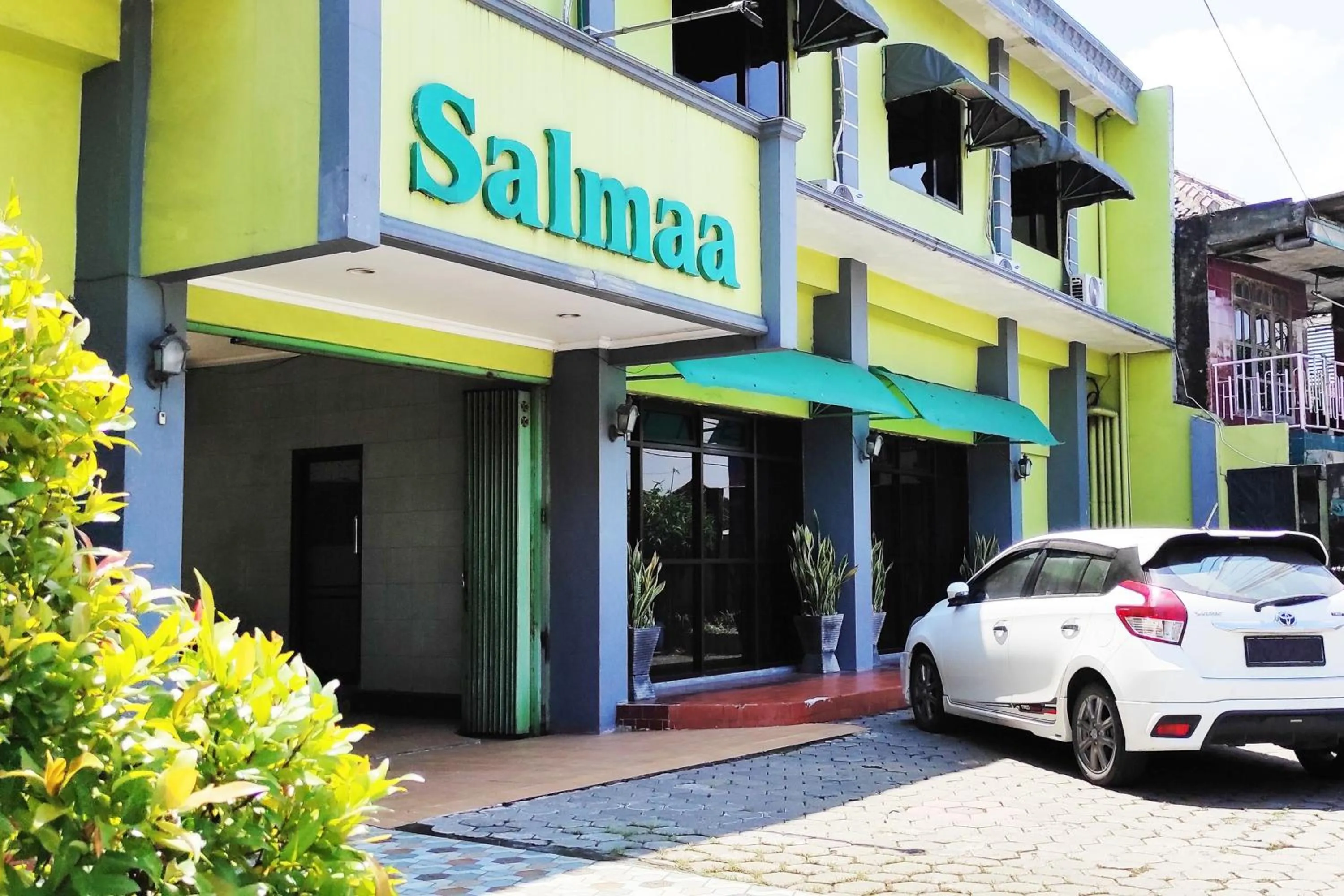 Property building in Hotel Salma Syariah Mitra RedDoorz near Terminal Baru Kediri