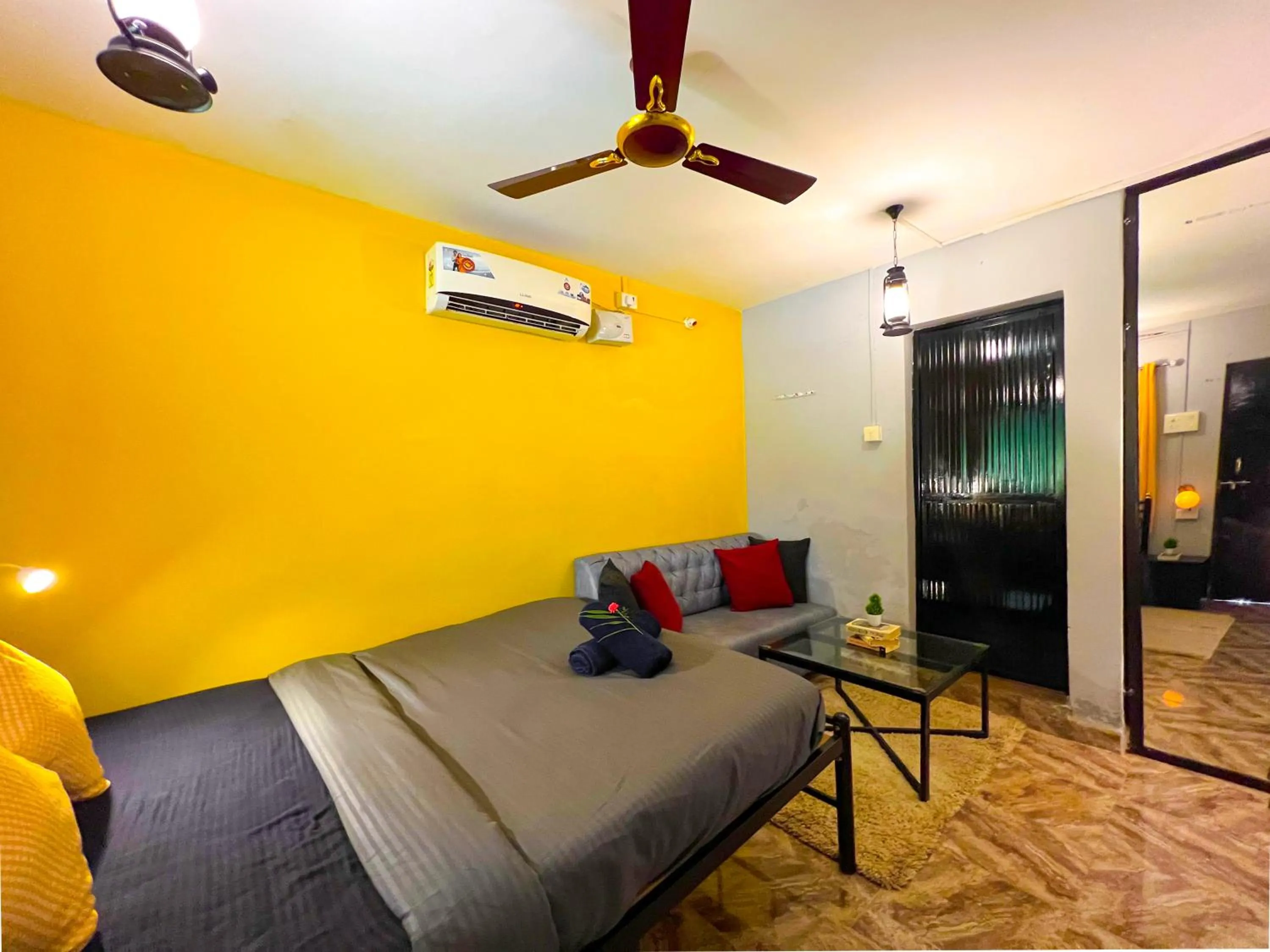 Bedroom in Whoopers Hostel Palolem