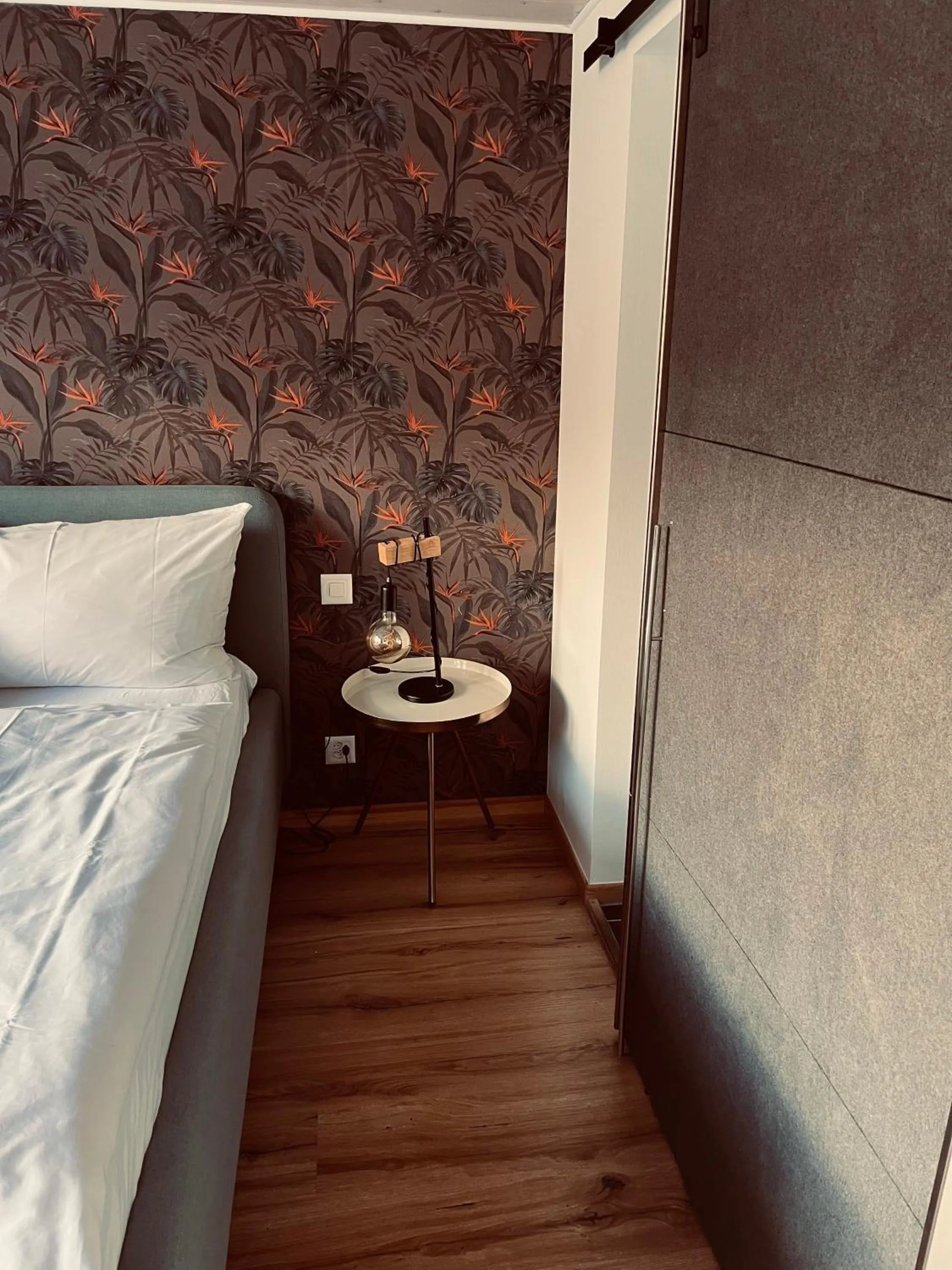 Bed in Boutique Hotel Bellevue B&B am Brienzersee Iseltwald Interlaken