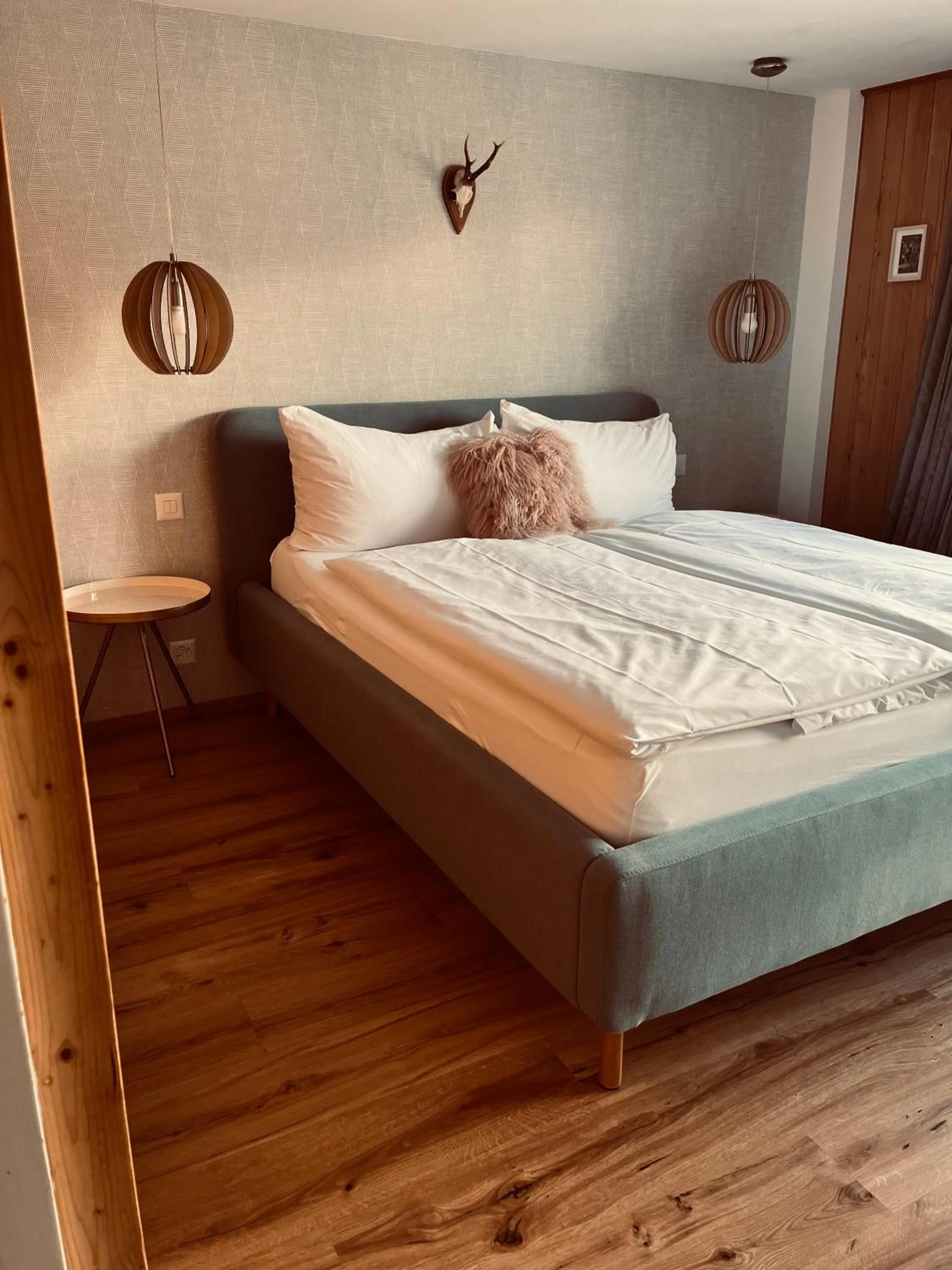 Bed in Boutique Hotel Bellevue B&B am Brienzersee Iseltwald Interlaken