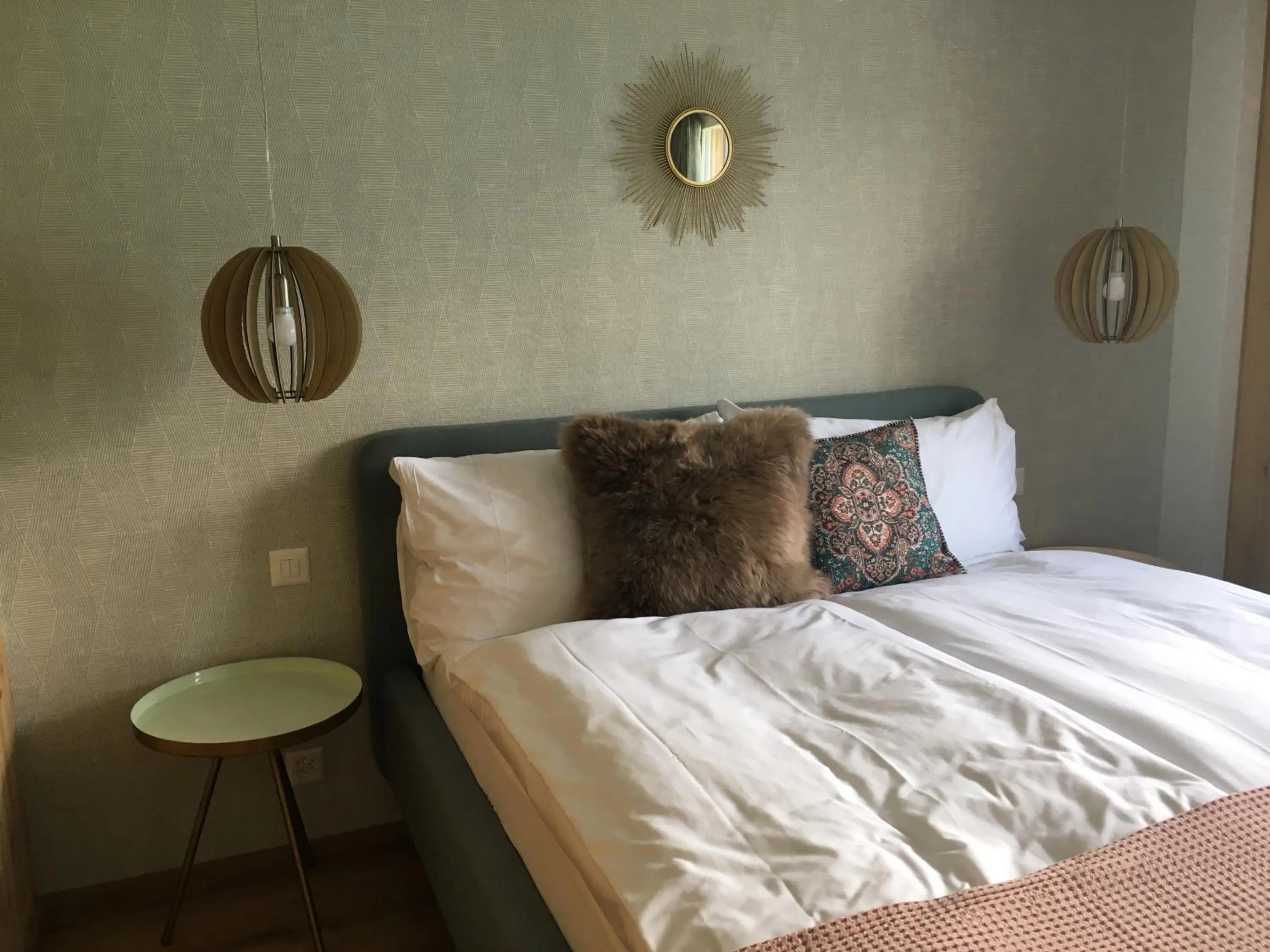 Bed in Boutique Hotel Bellevue B&B am Brienzersee Iseltwald Interlaken