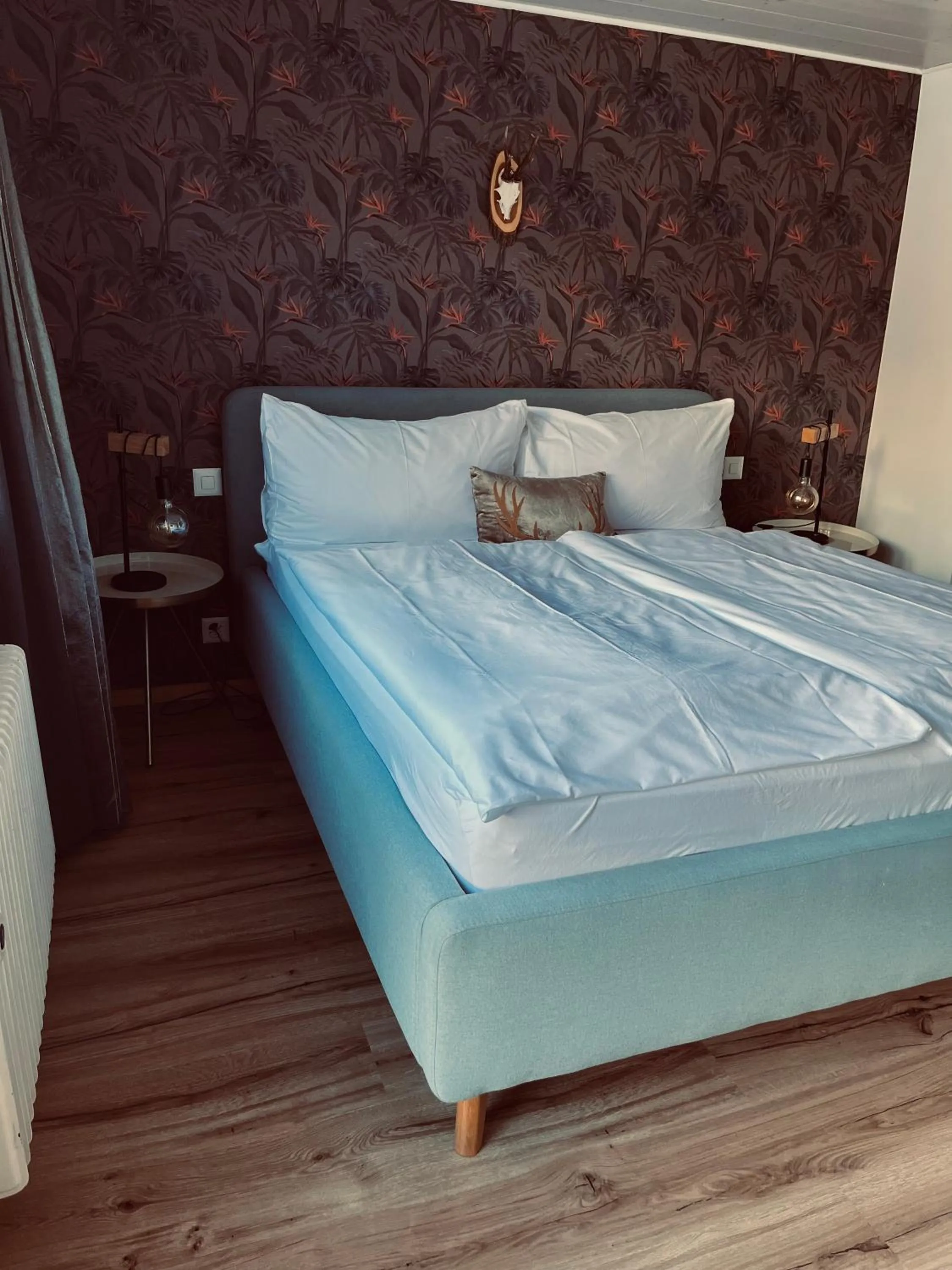 Bed in Boutique Hotel Bellevue B&B am Brienzersee Iseltwald Interlaken