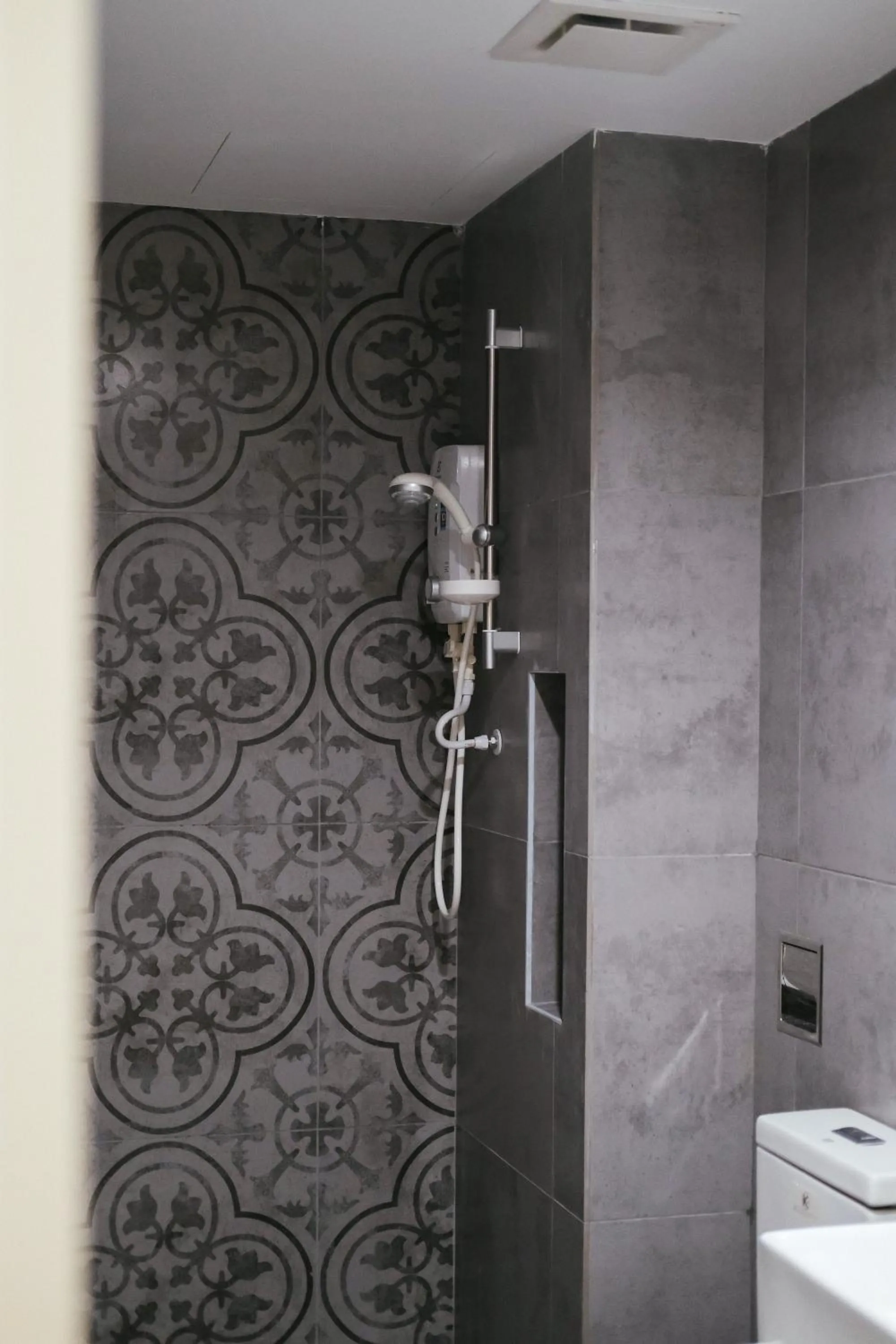 Toilet in Arte Mont Kiara by CozyNest