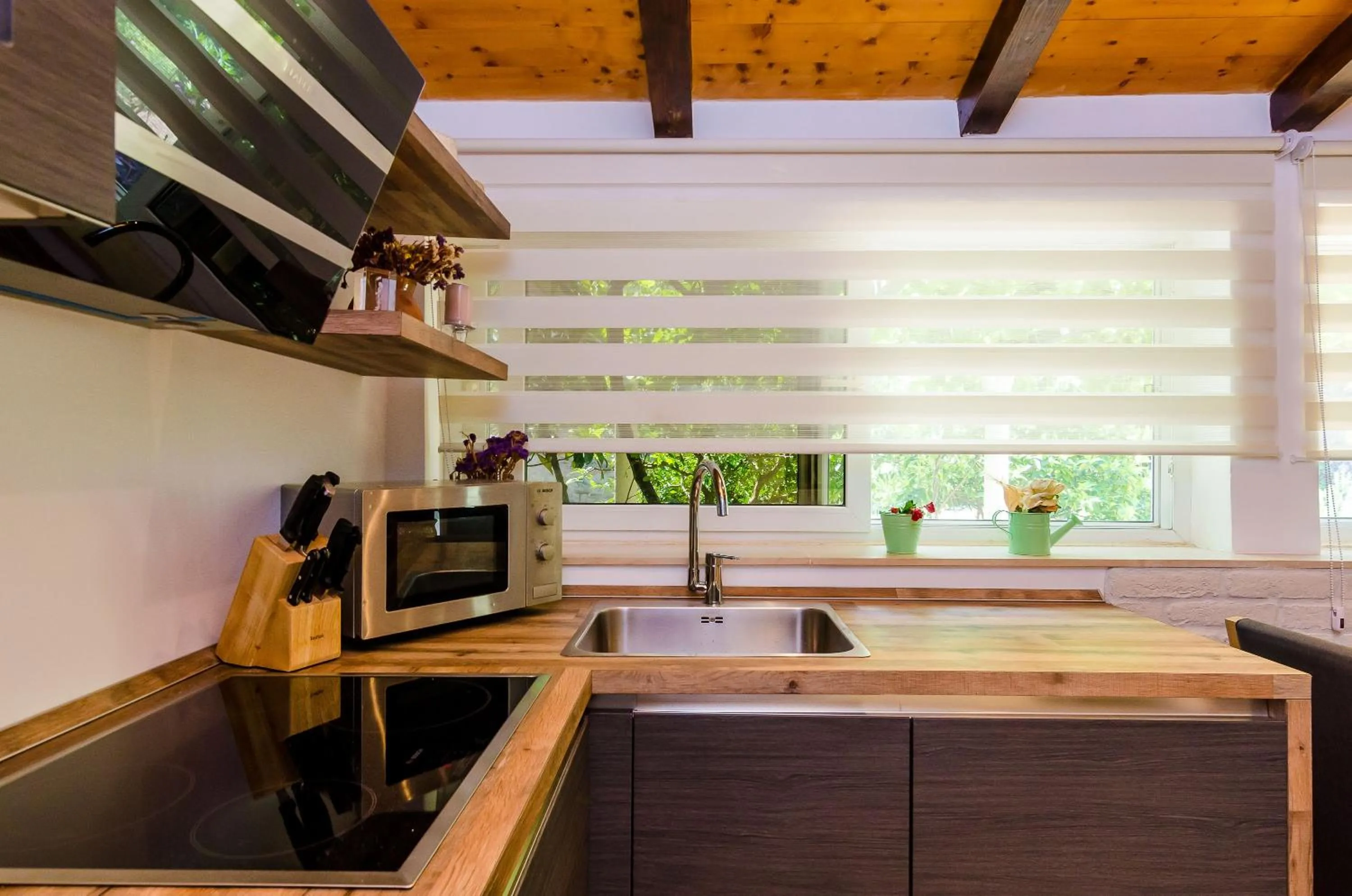 Kitchen or kitchenette in Camelia Luxury Apartments