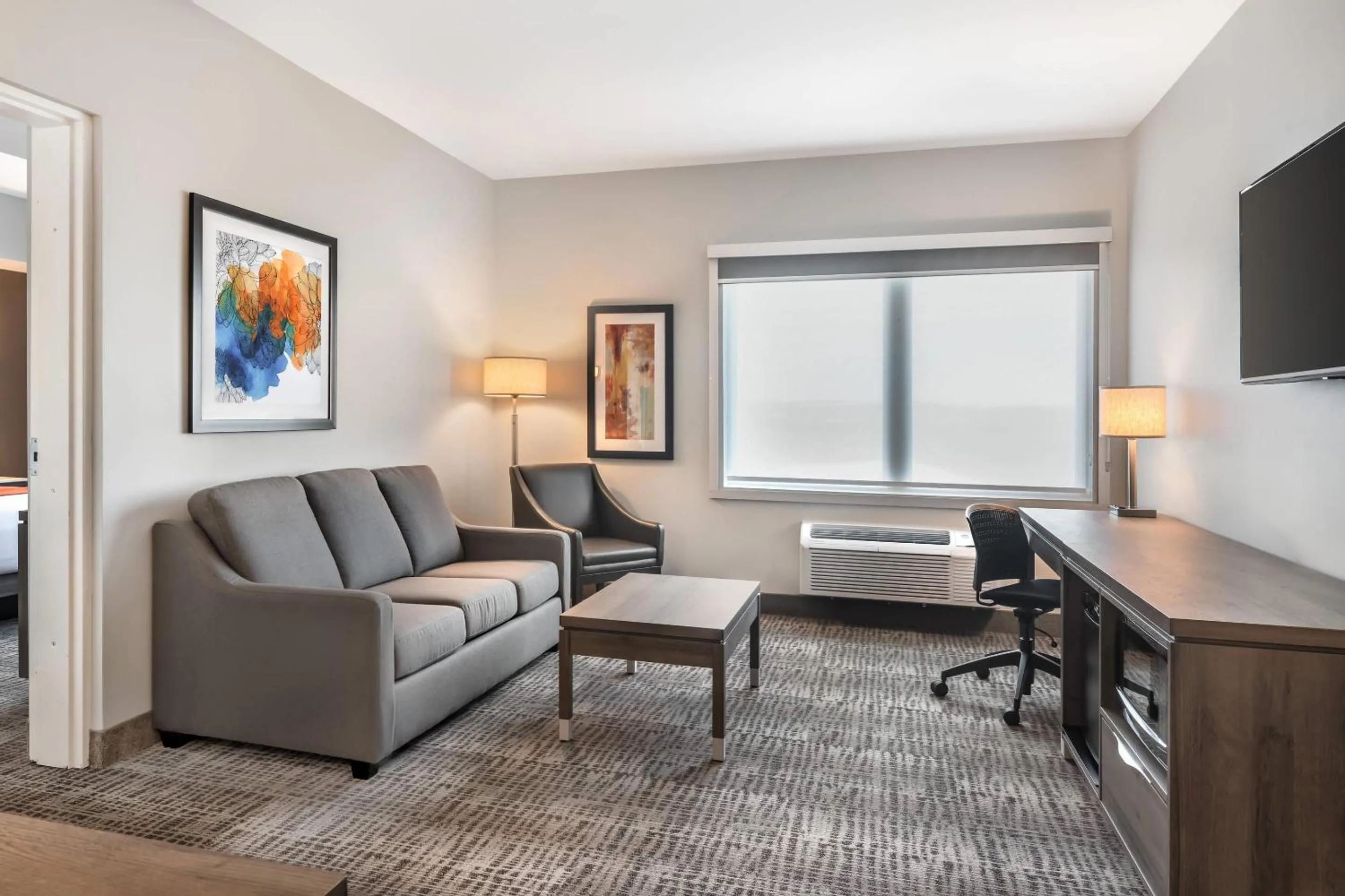 Bedroom in Amsterdam Inn & Suites, an Ascend Collection Hotel