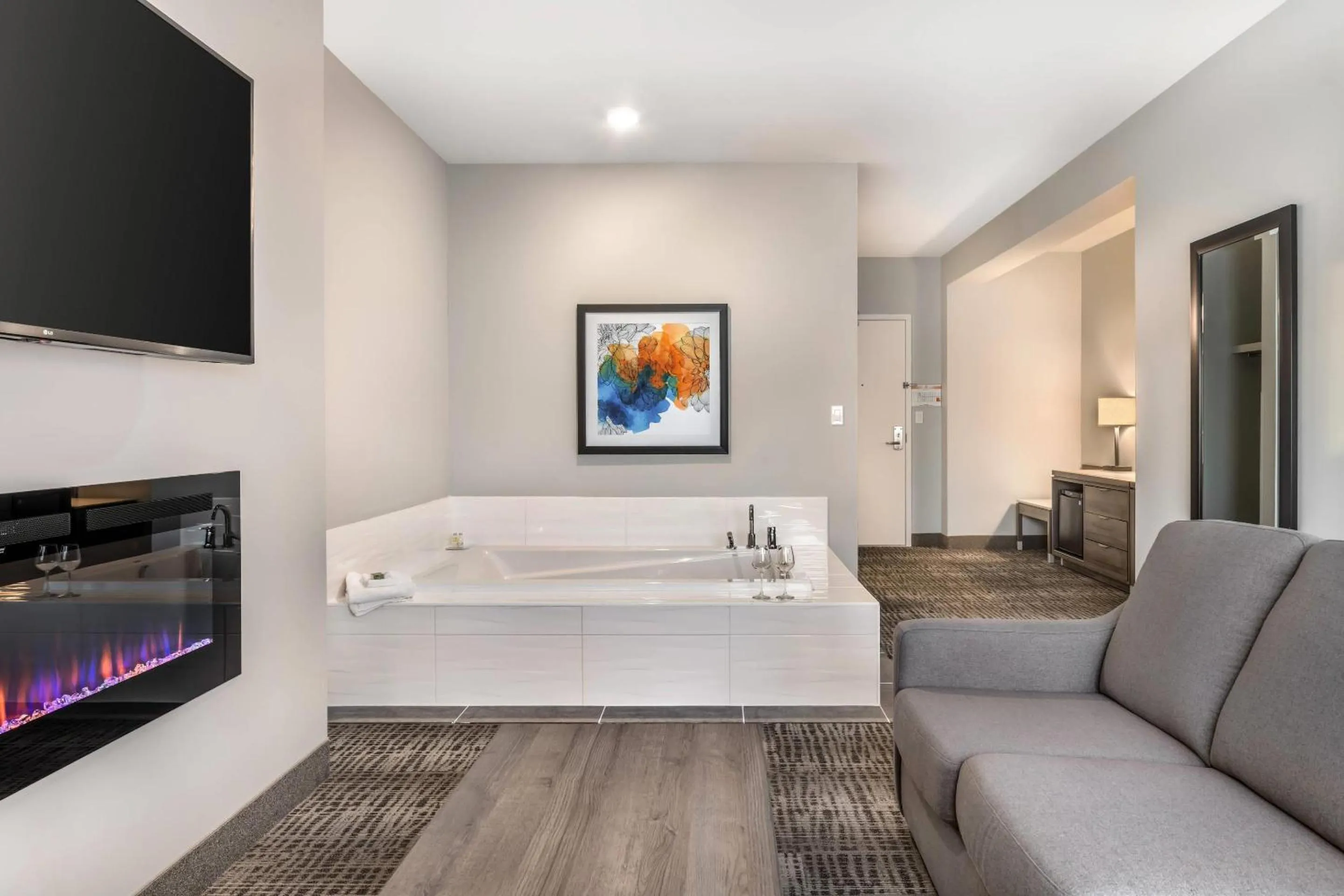 Bedroom in Amsterdam Inn & Suites, an Ascend Collection Hotel