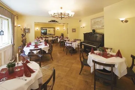 Restaurant/places to eat in Hotel Franken