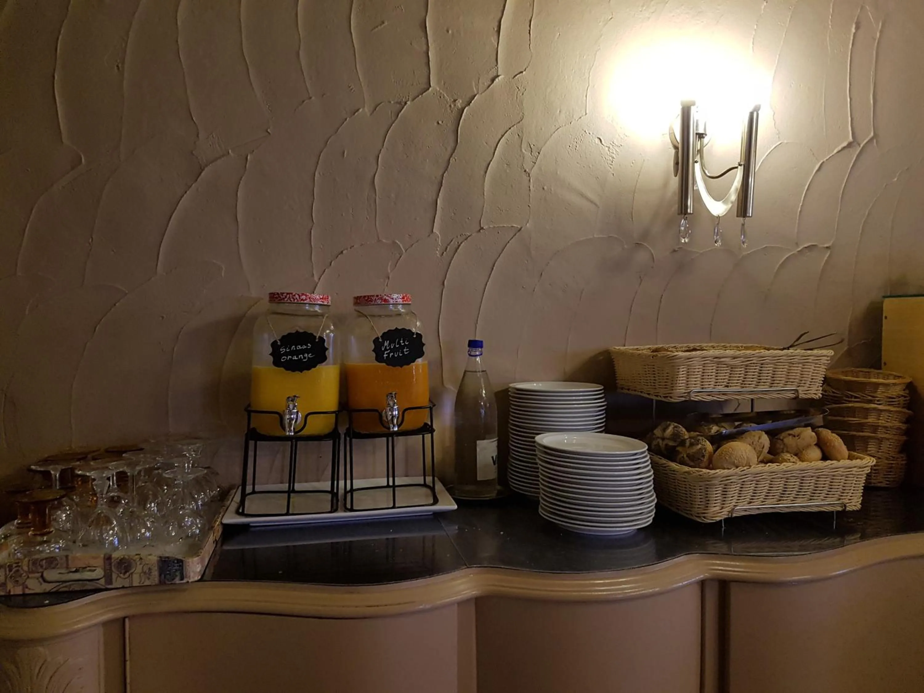 Buffet breakfast in Hostellerie Daiseldaele