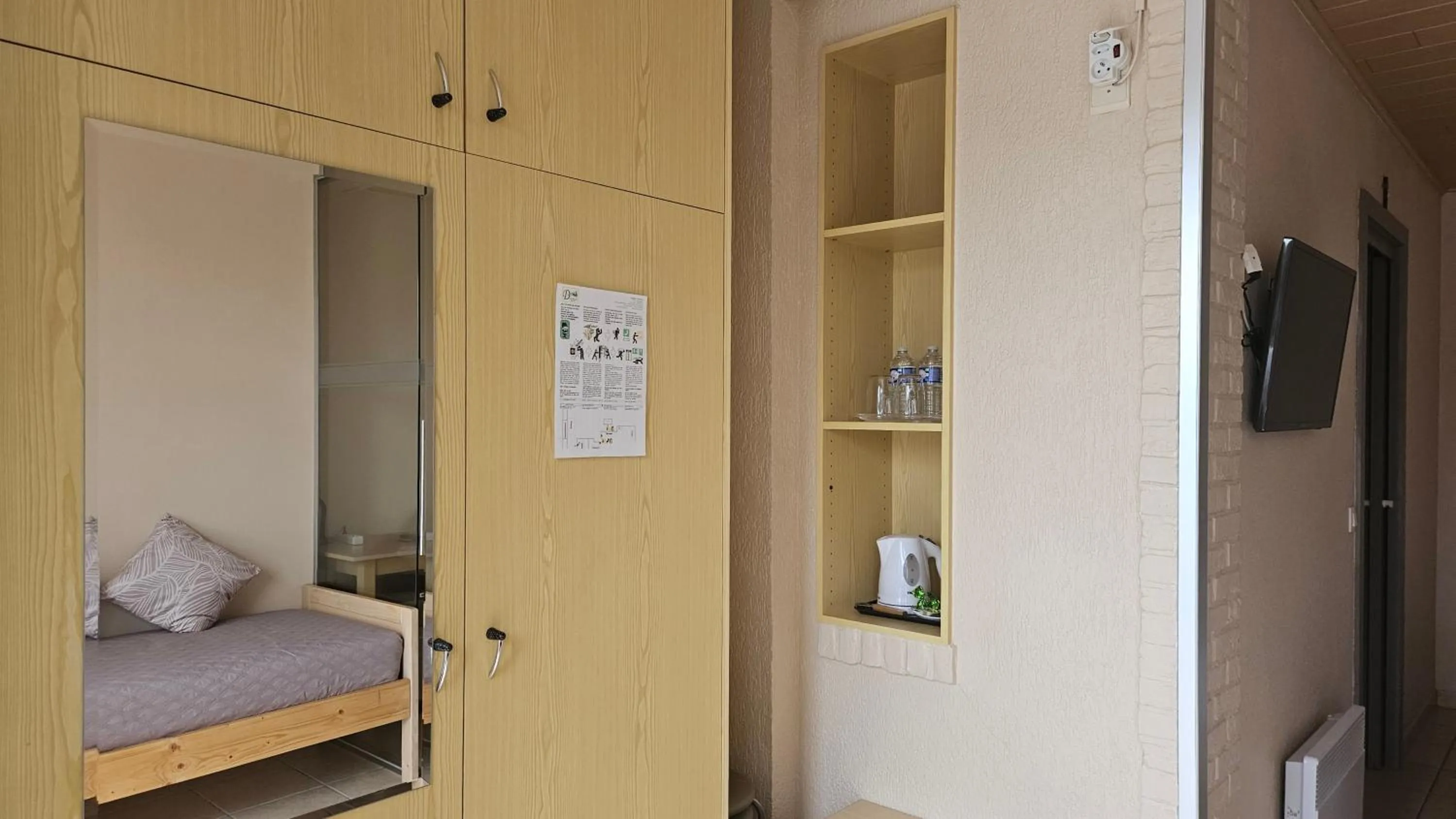 Bedroom, Bed in Hostellerie Daiseldaele