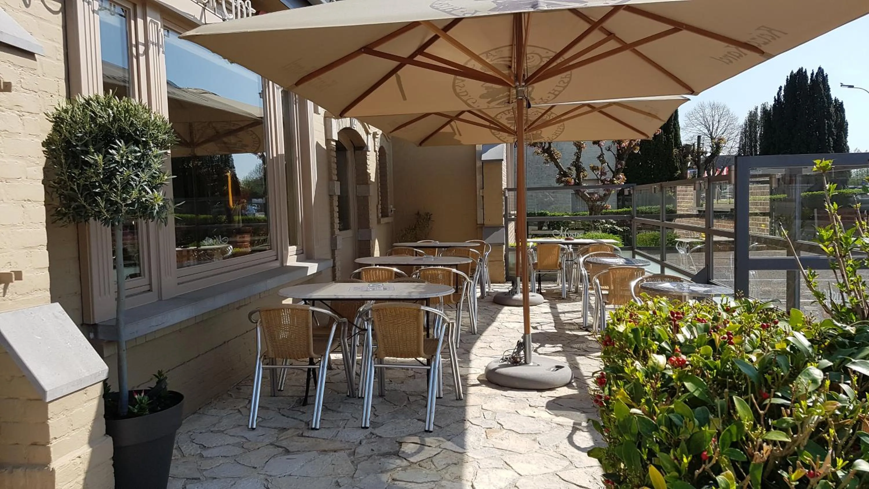 Patio in Hostellerie Daiseldaele