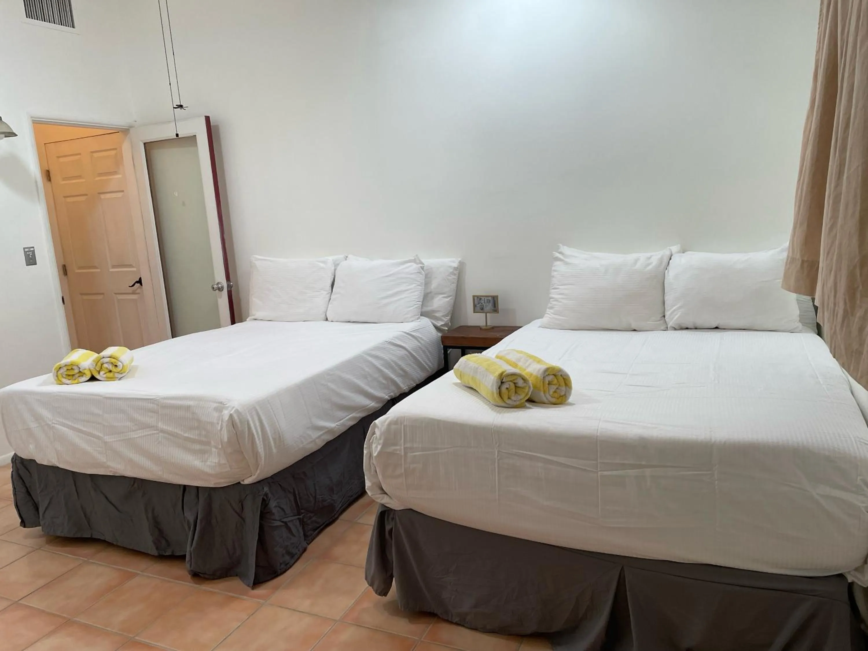 Bedroom, Bed in Float Palm Springs - Adults Only