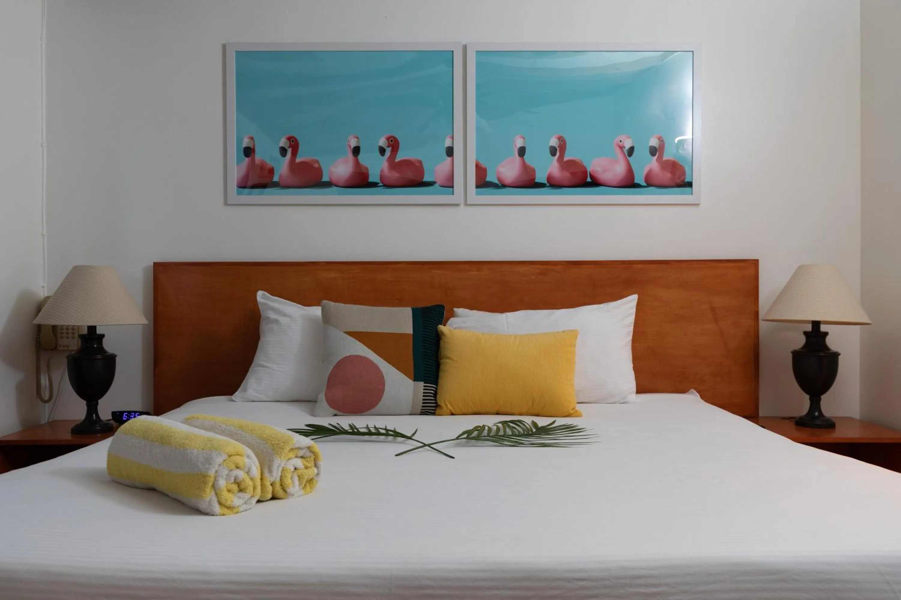 Bed in Float Palm Springs - Adults Only