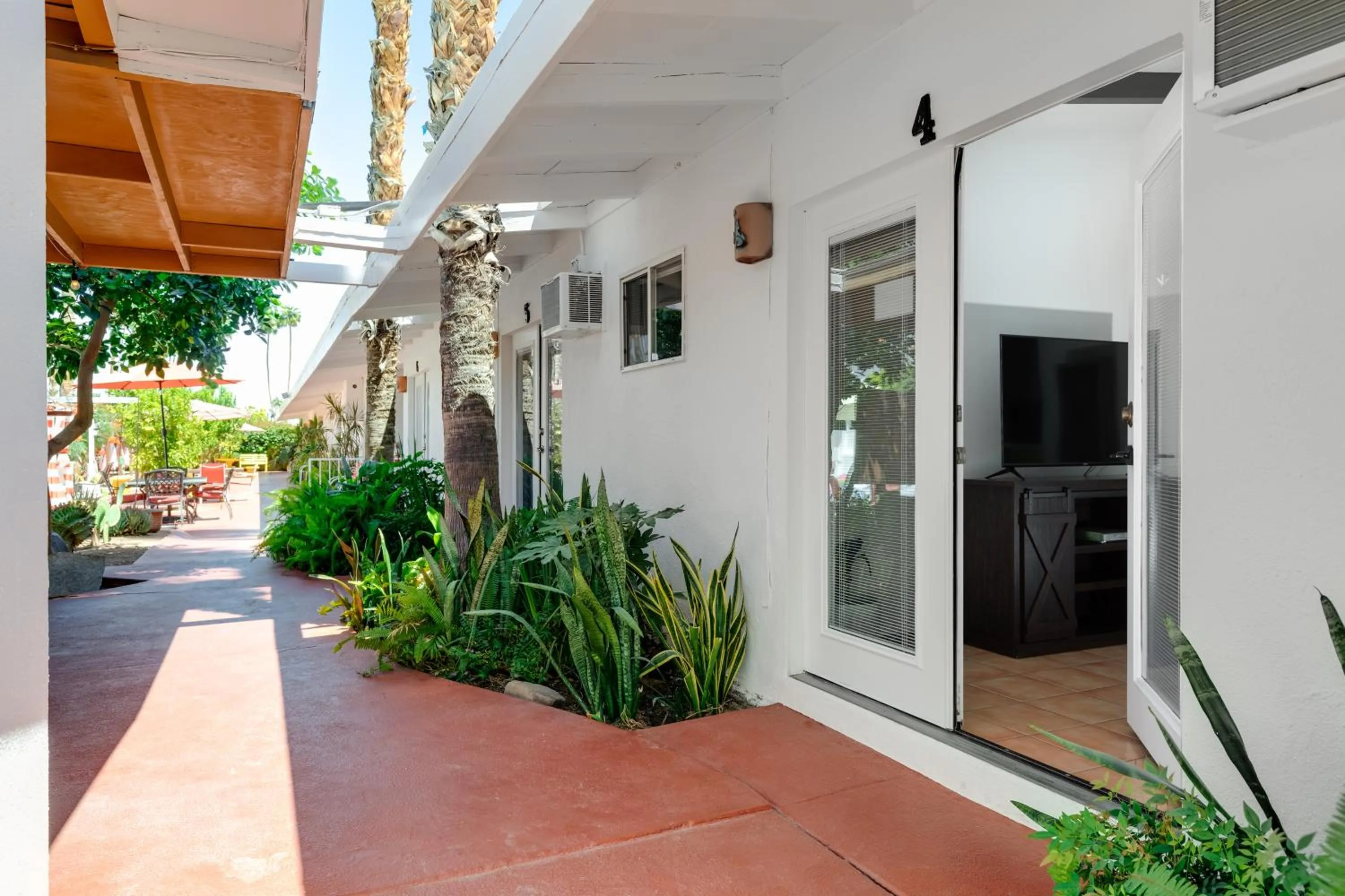 Patio in Float Palm Springs - Adults Only