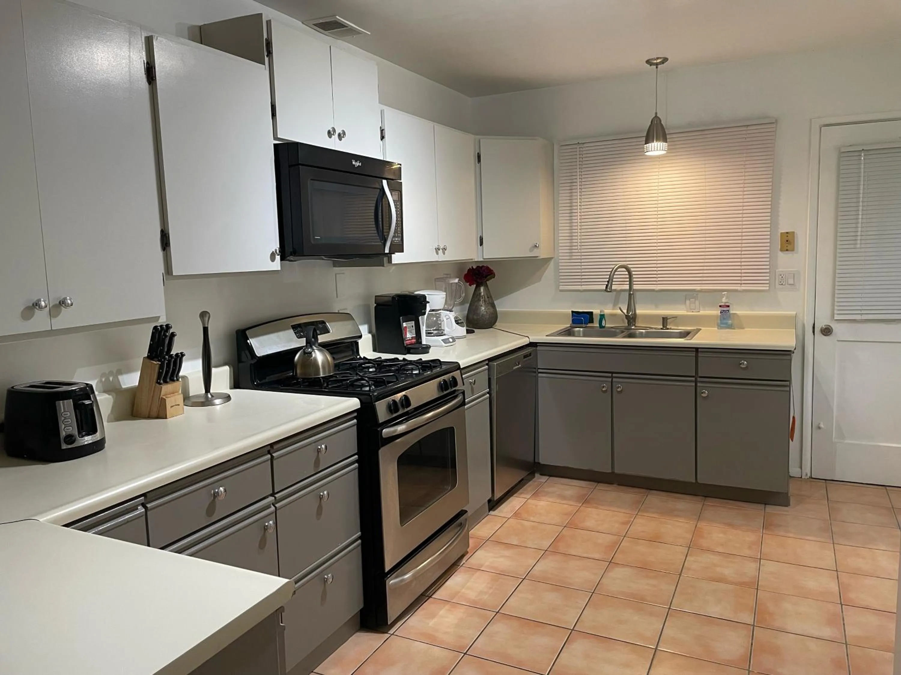 Kitchen or kitchenette in Float Palm Springs - Adults Only