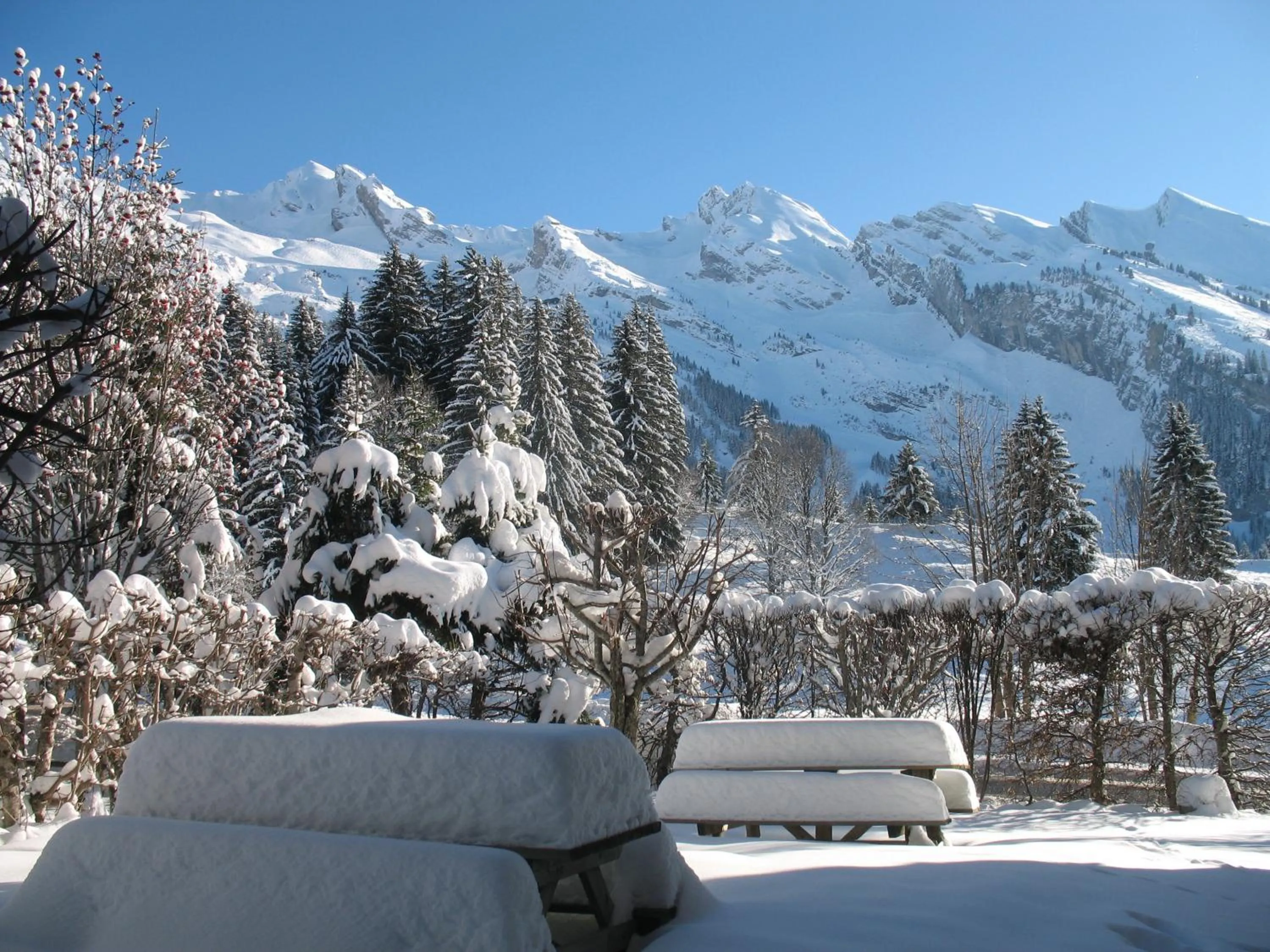 Facade/entrance in Hôtel Bellachat