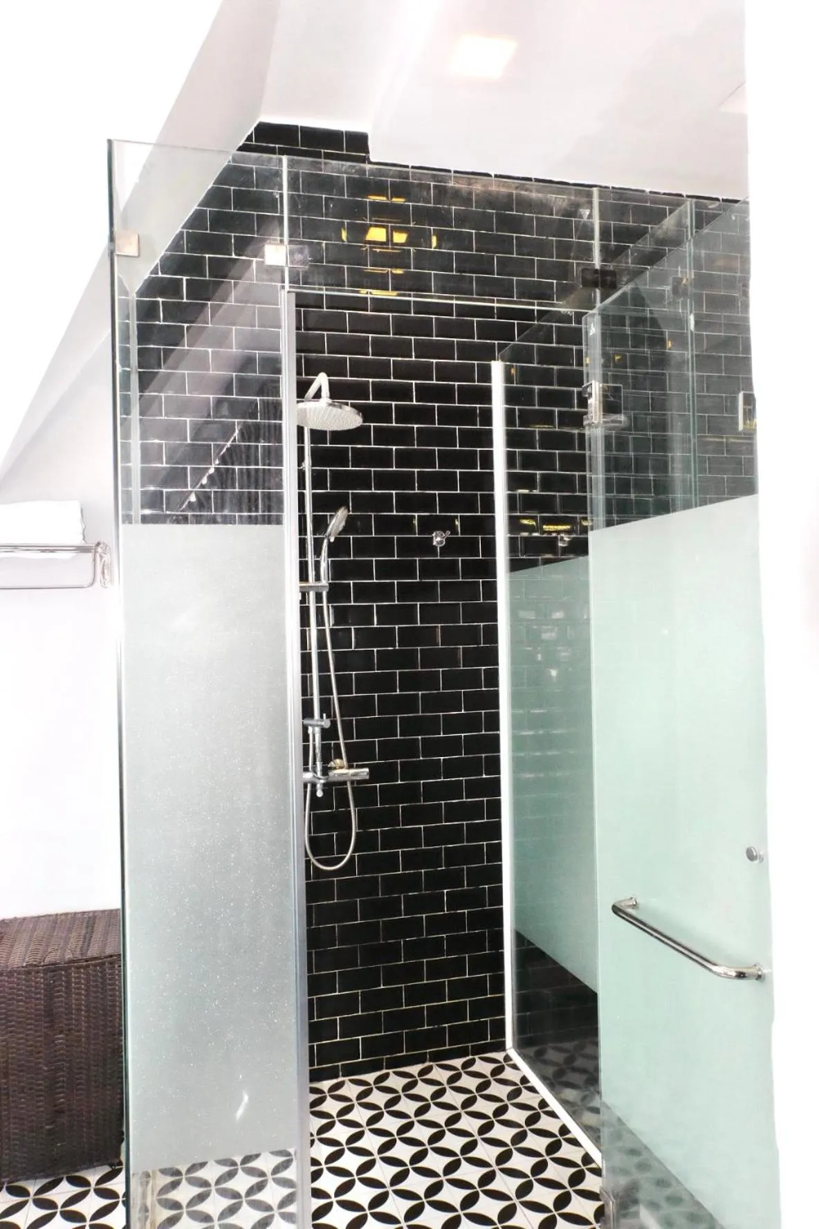 TTR Skypool View Hotel