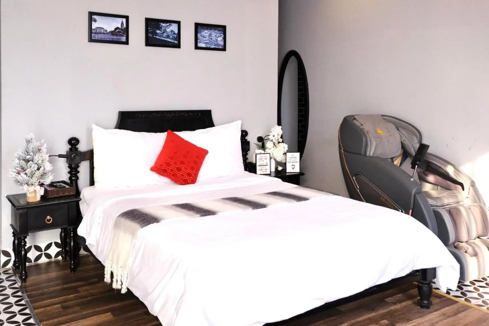 Bed in TTR Skypool View Hotel Bed in TTR Skypool View Hotel