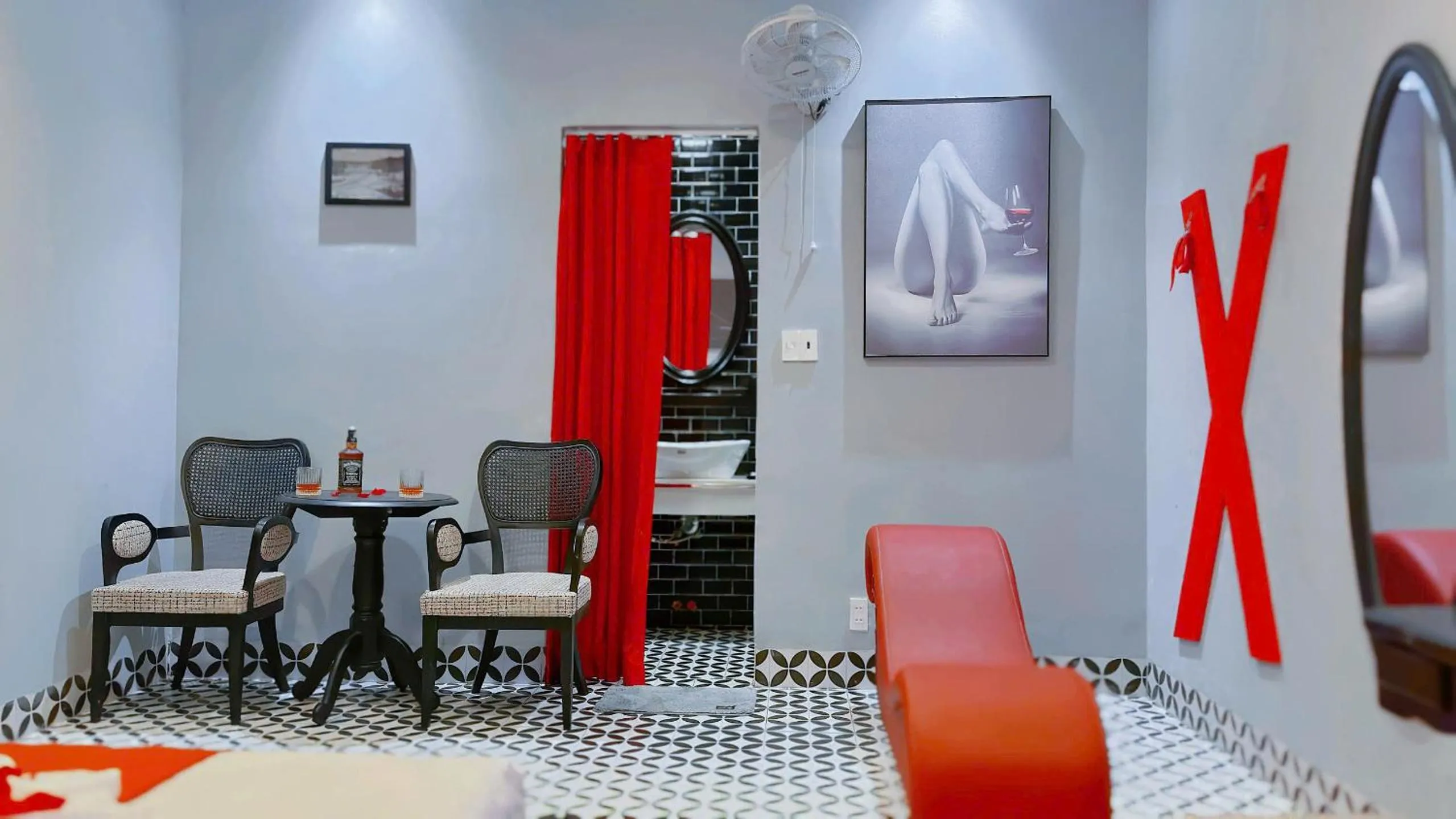 TTR Skypool View Hotel