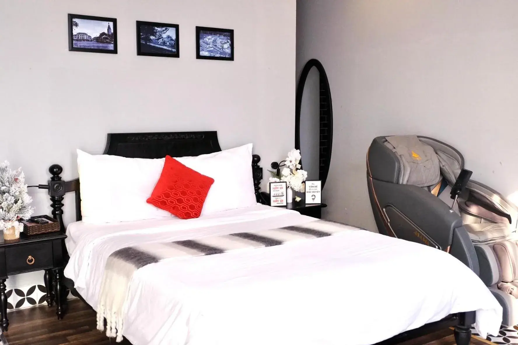 Bed in TTR Skypool View Hotel Bed in TTR Skypool View Hotel