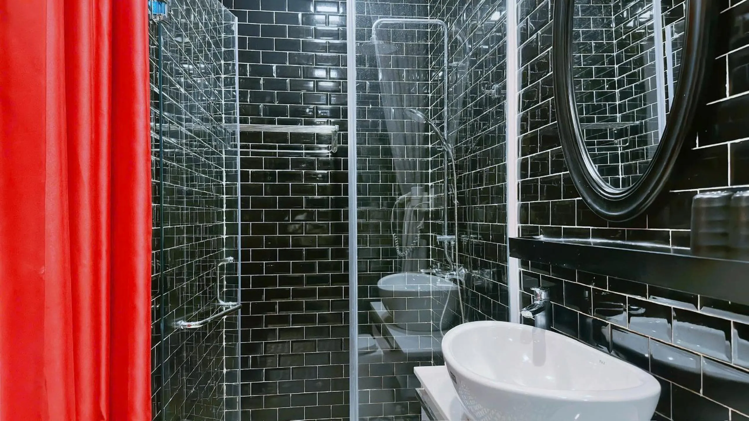 TTR Skypool View Hotel