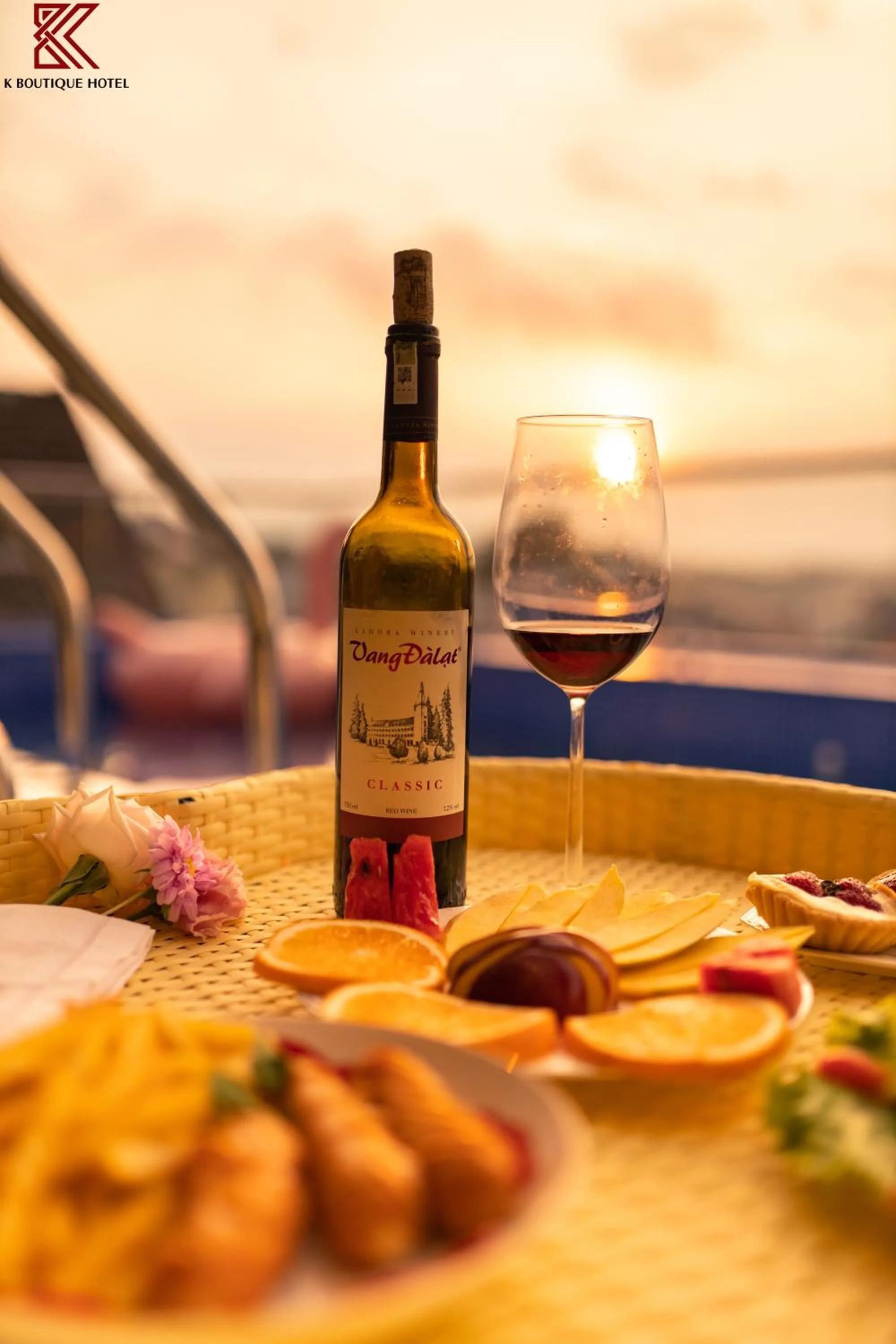 Swimming pool in TTR Skypool View Hotel