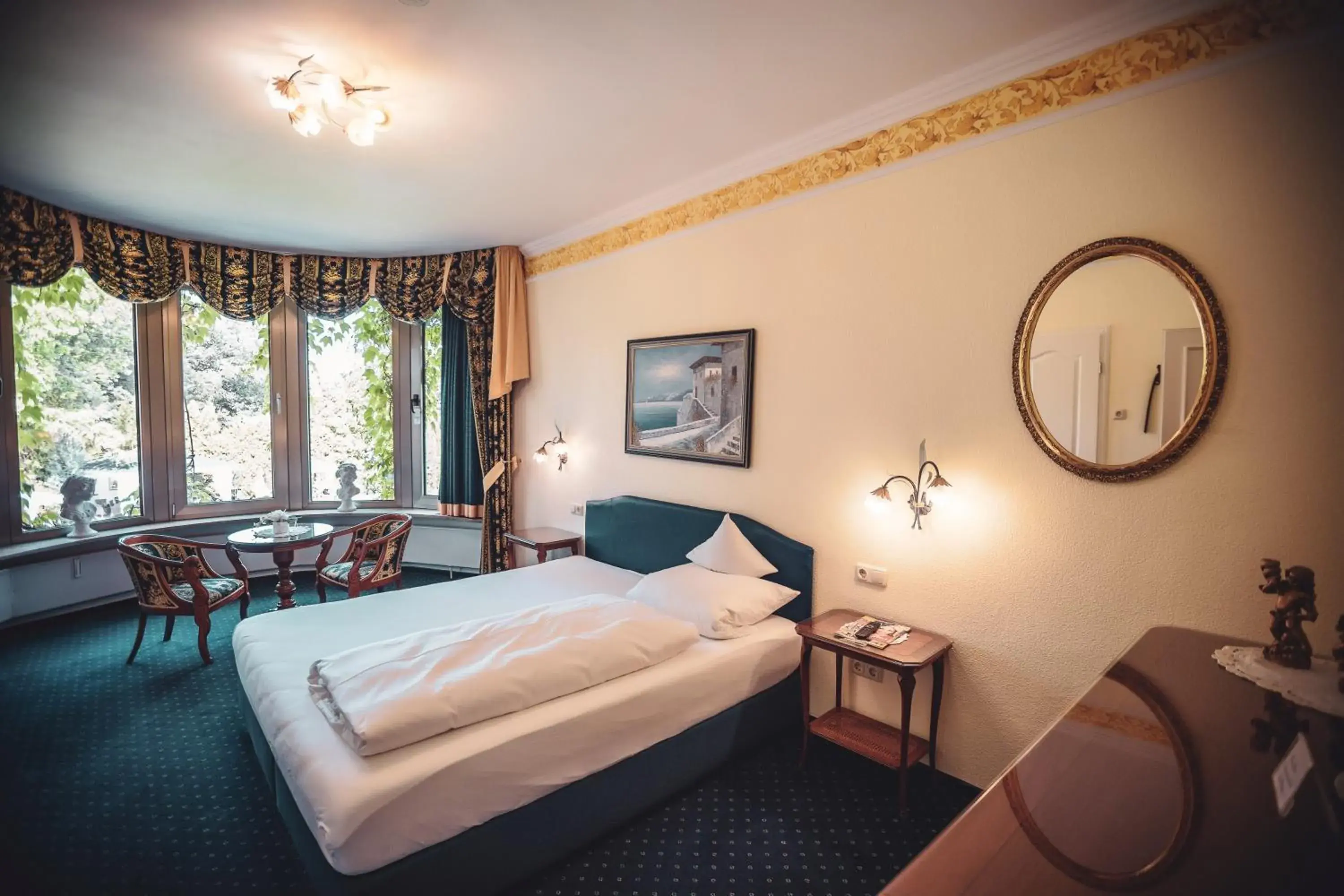 Standard Double Room in Hotel Zur Heimat - Ihr Weidener Hotel mit hauseigenen Parkplätzen und Wellness Standard Double Room in Hotel Zur Heimat - Ihr Weidener Hotel mit hauseigenen Parkplätzen und Wellness