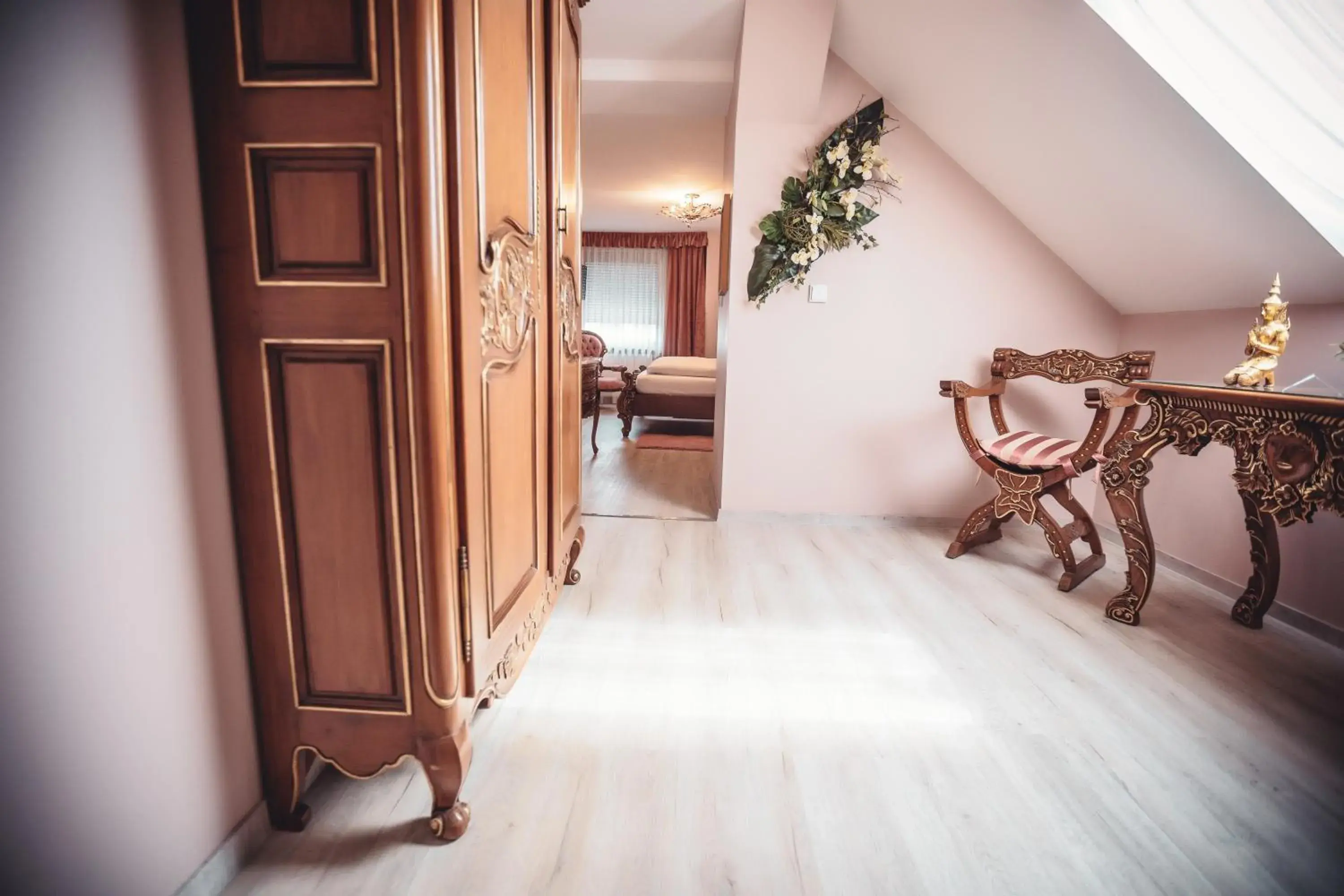 Economy Single Room in Hotel Zur Heimat - Ihr Weidener Hotel mit hauseigenen Parkplätzen und Wellness Economy Single Room in Hotel Zur Heimat - Ihr Weidener Hotel mit hauseigenen Parkplätzen und Wellness