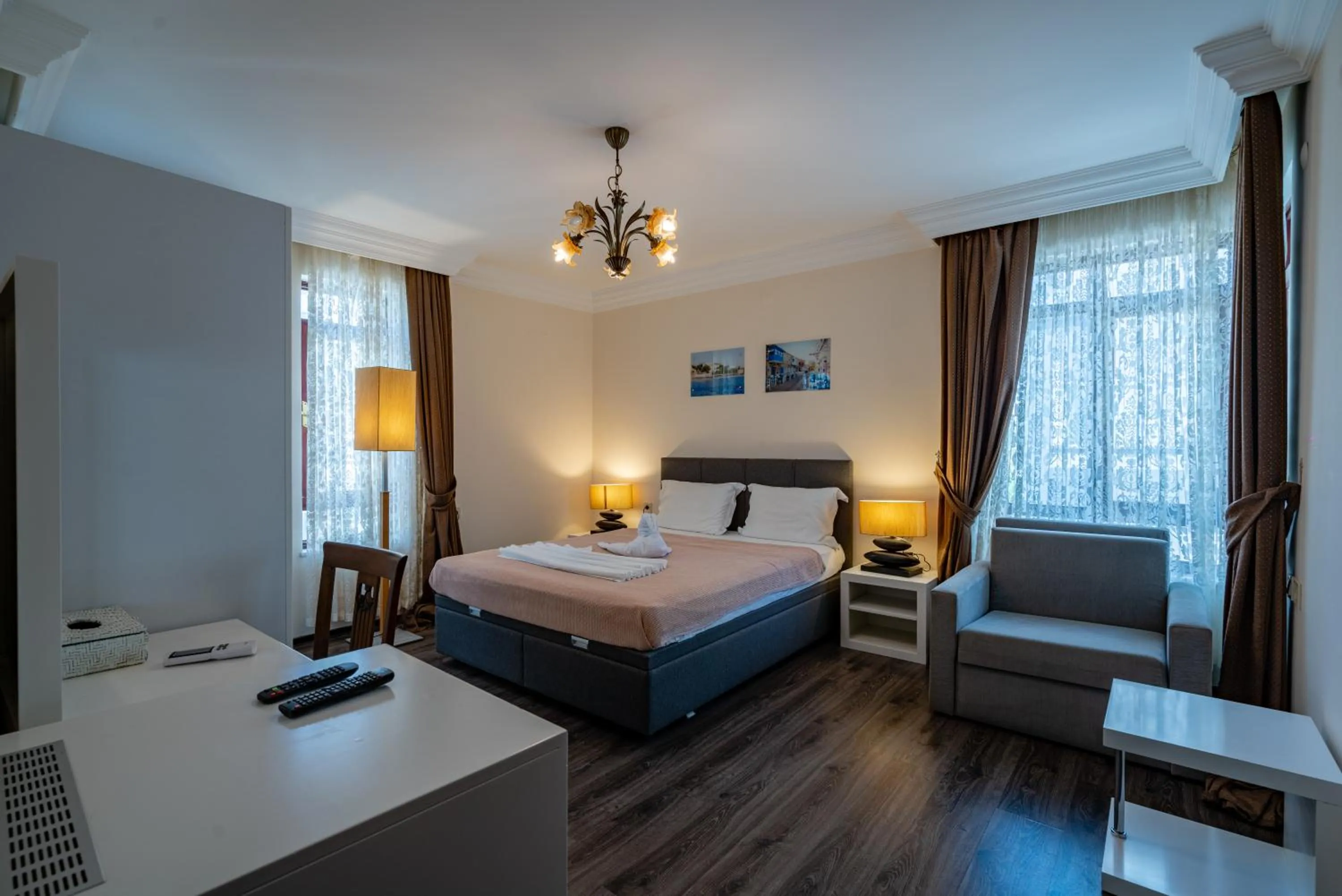 Bed in Sare Beach Hotel