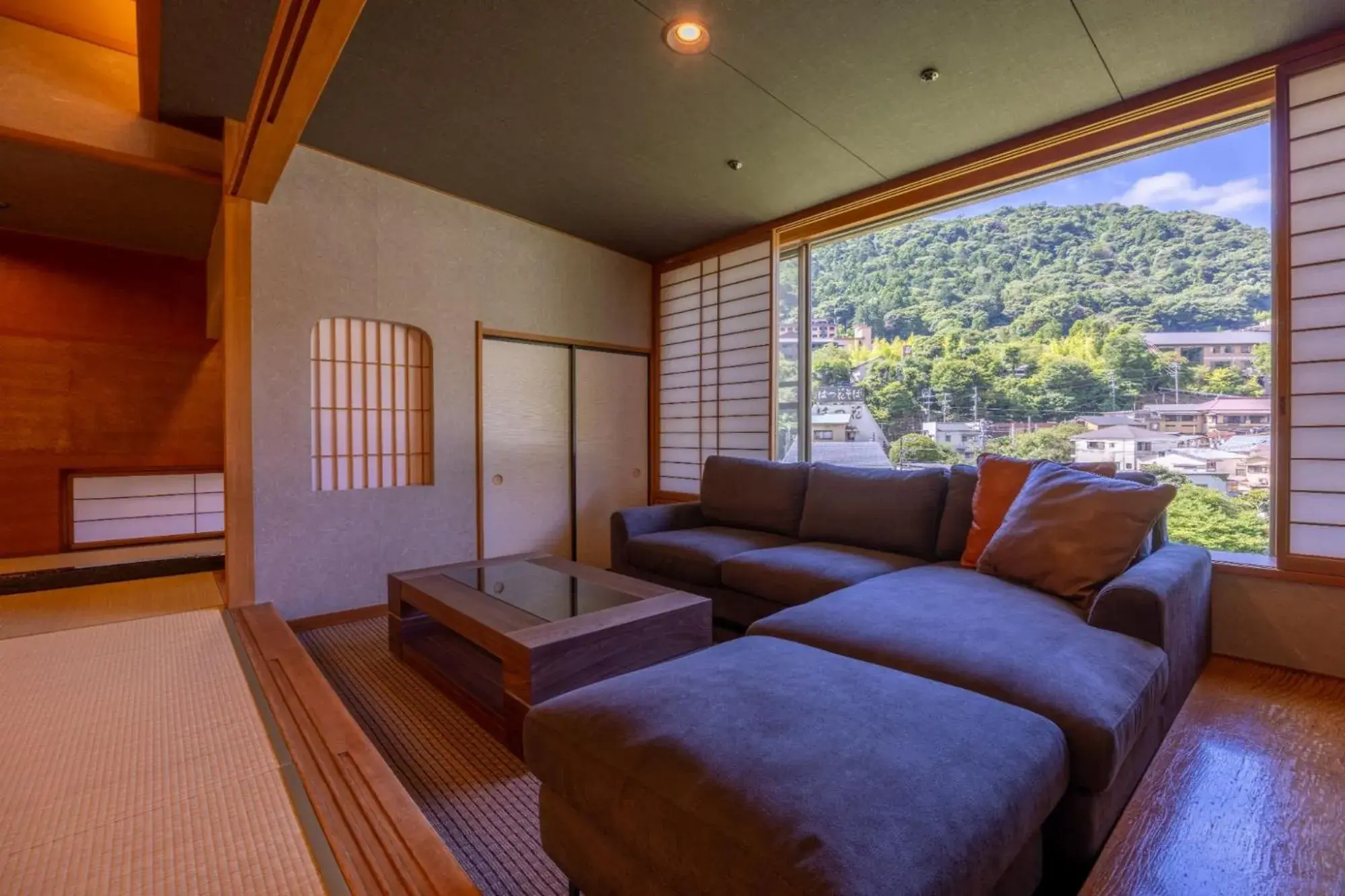 River view in Hakone Yumoto Onsen Hotel Kajikaso River view in Hakone Yumoto Onsen Hotel Kajikaso