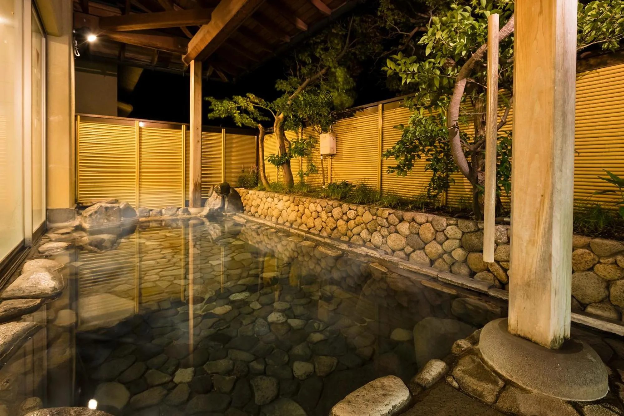 Open Air Bath in Hakone Yumoto Onsen Hotel Kajikaso