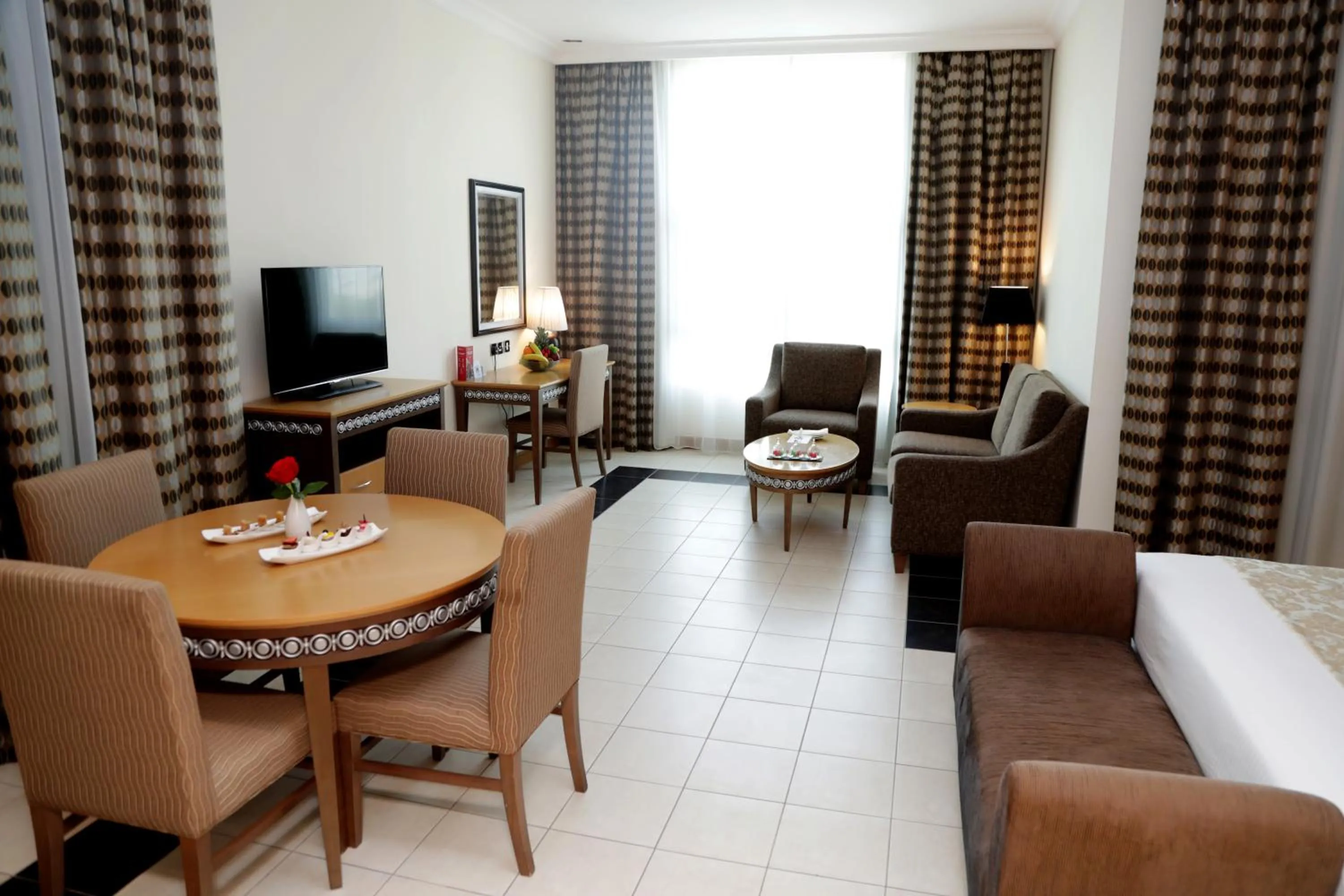 Living room in Copthorne Al Jahra Hotel & Resort